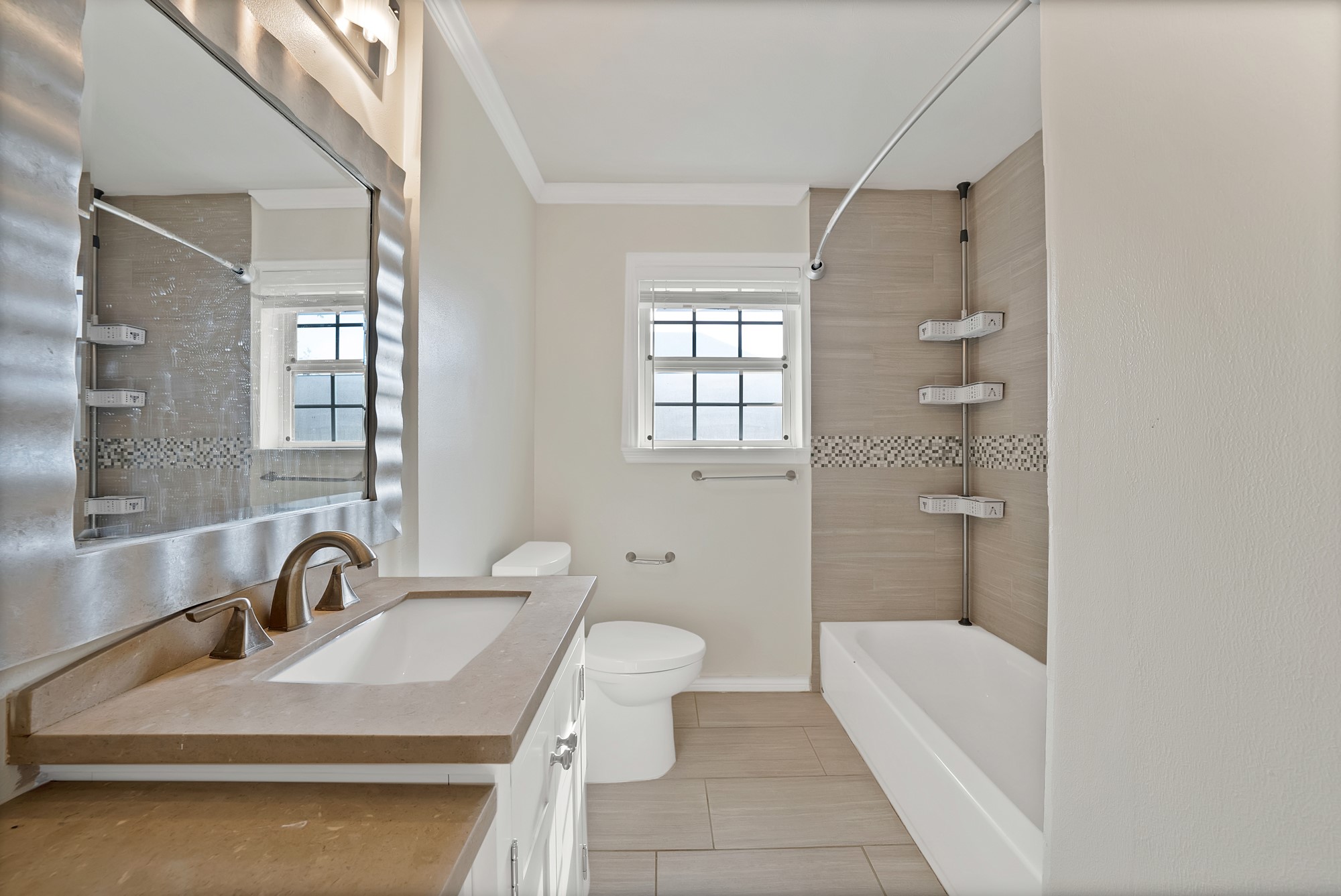 2835 W Colorado Boulevard