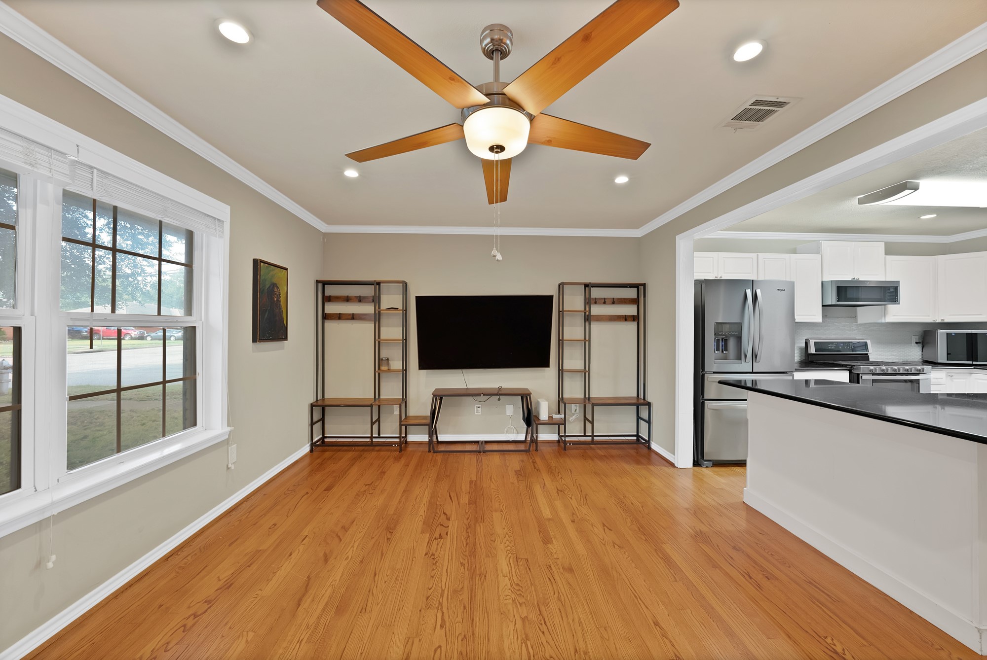 2835 W Colorado Boulevard