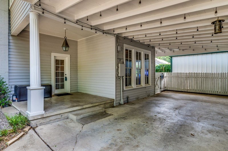 708 W Marvin Avenue