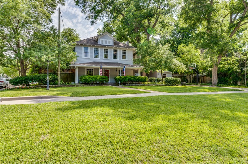 708 W Marvin Avenue