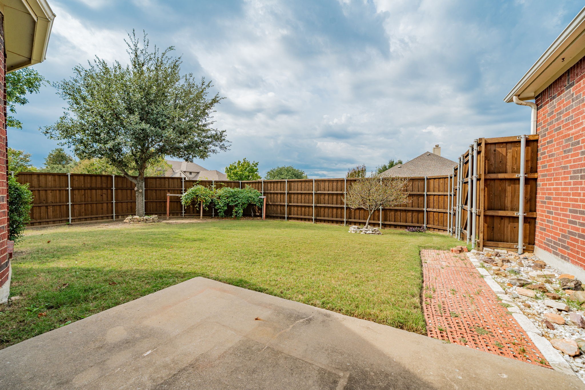 7803 Hillsdale Drive