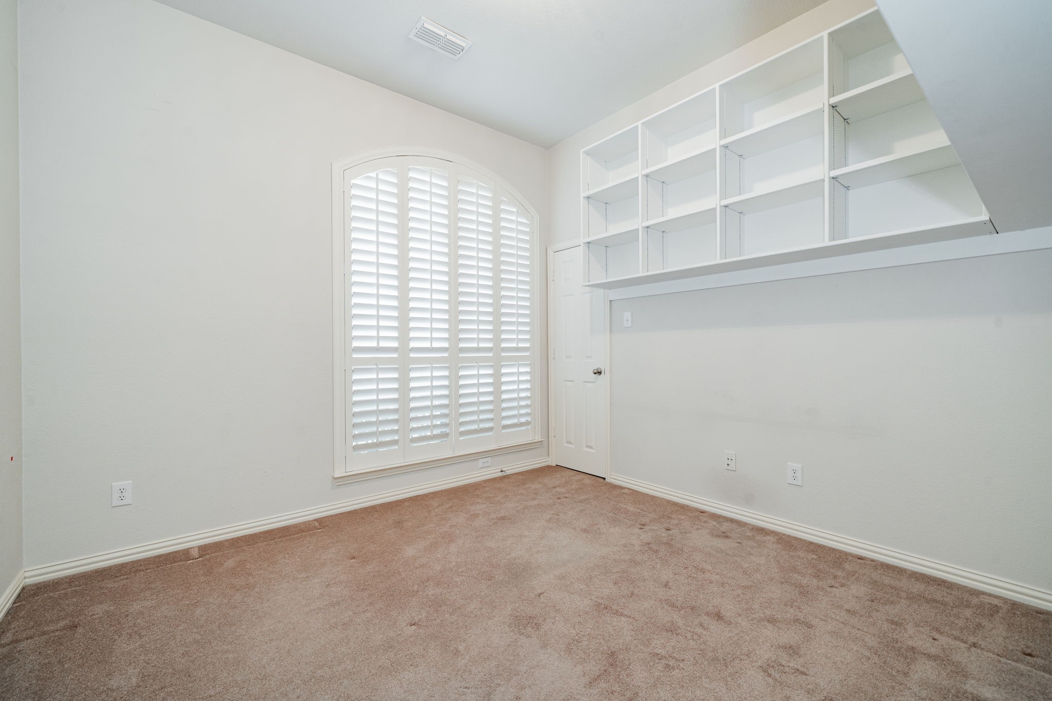 7803 Hillsdale Drive