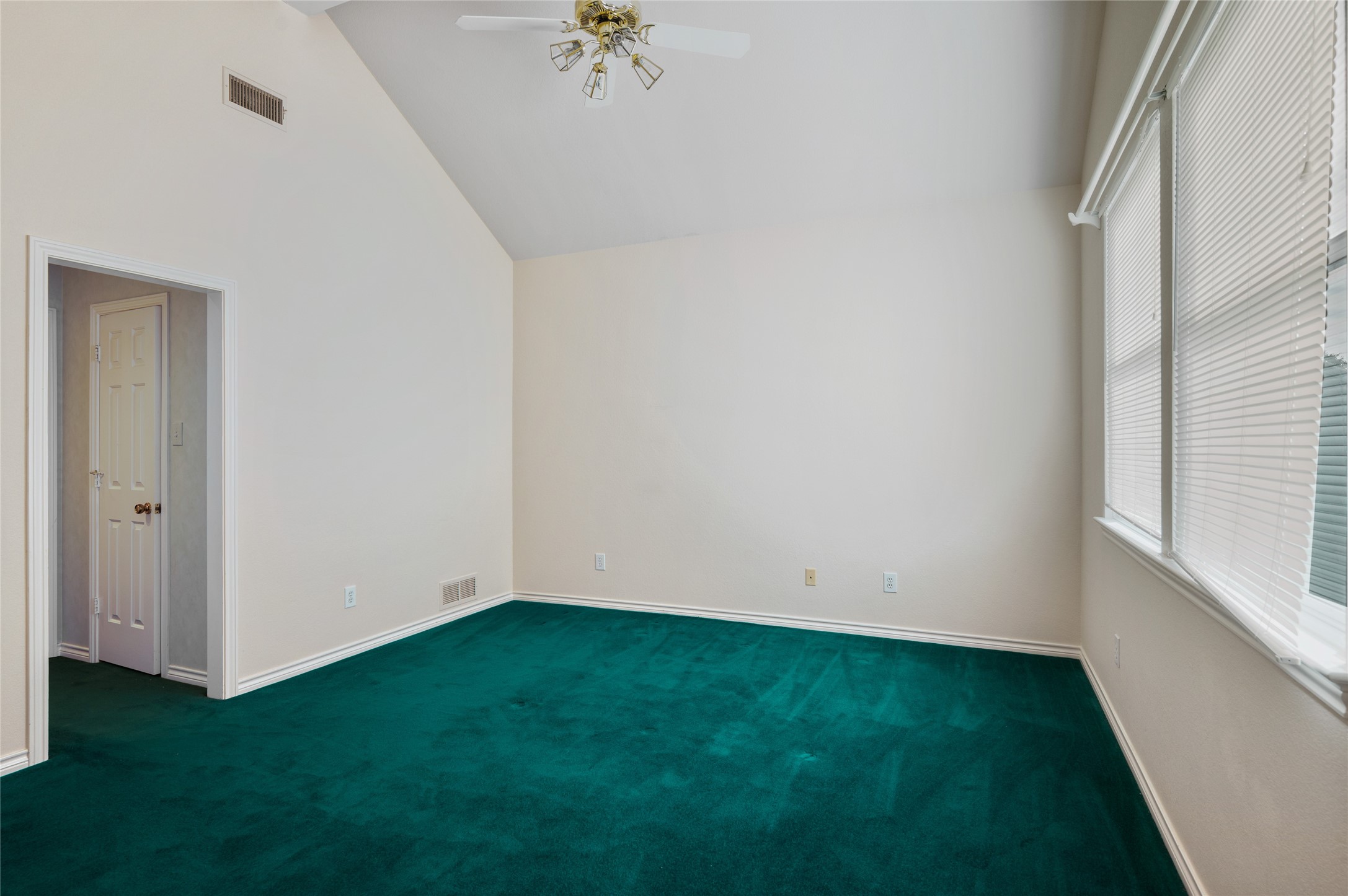 5852 Bridle Bend Court