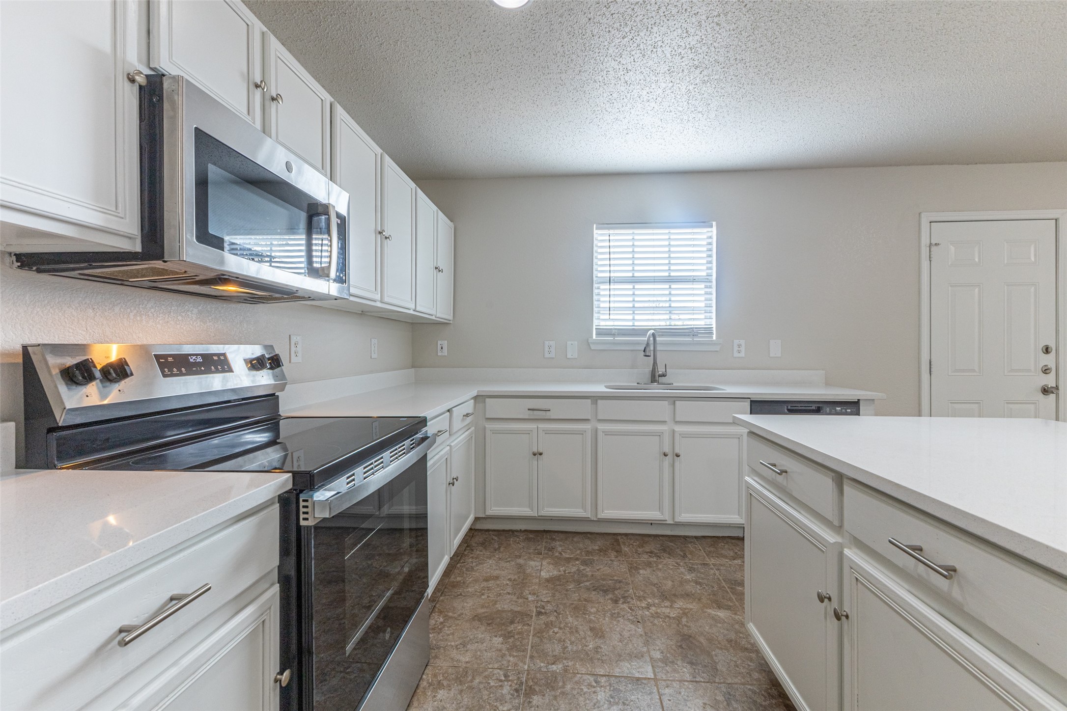 14844 Bell Manor Court