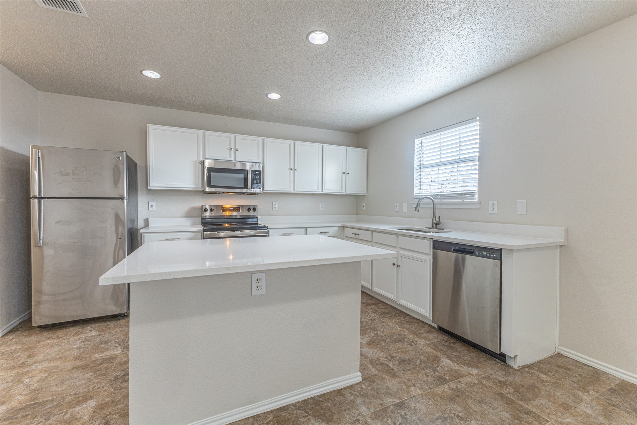 14844 Bell Manor Court