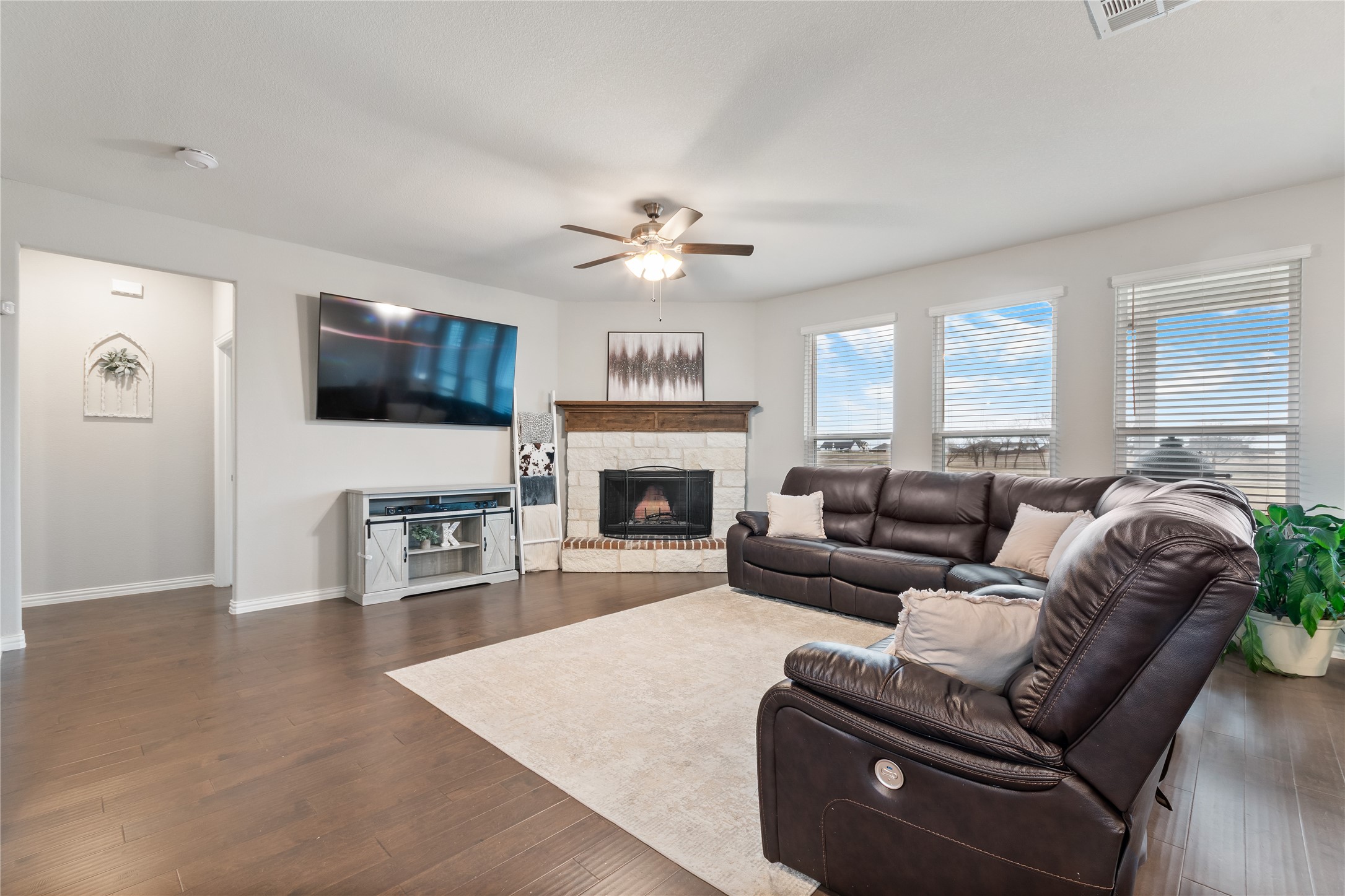 2517 Southern Oak Trail