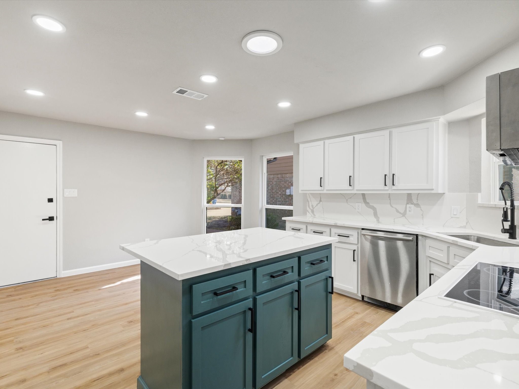 3303 Water Oak Court