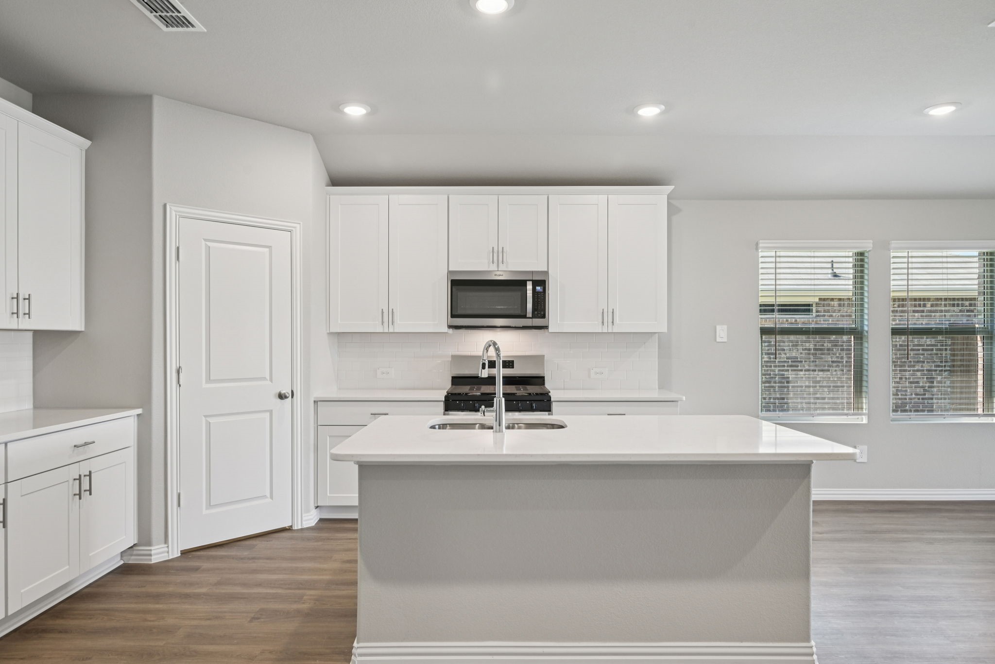 2024 Carriage Court