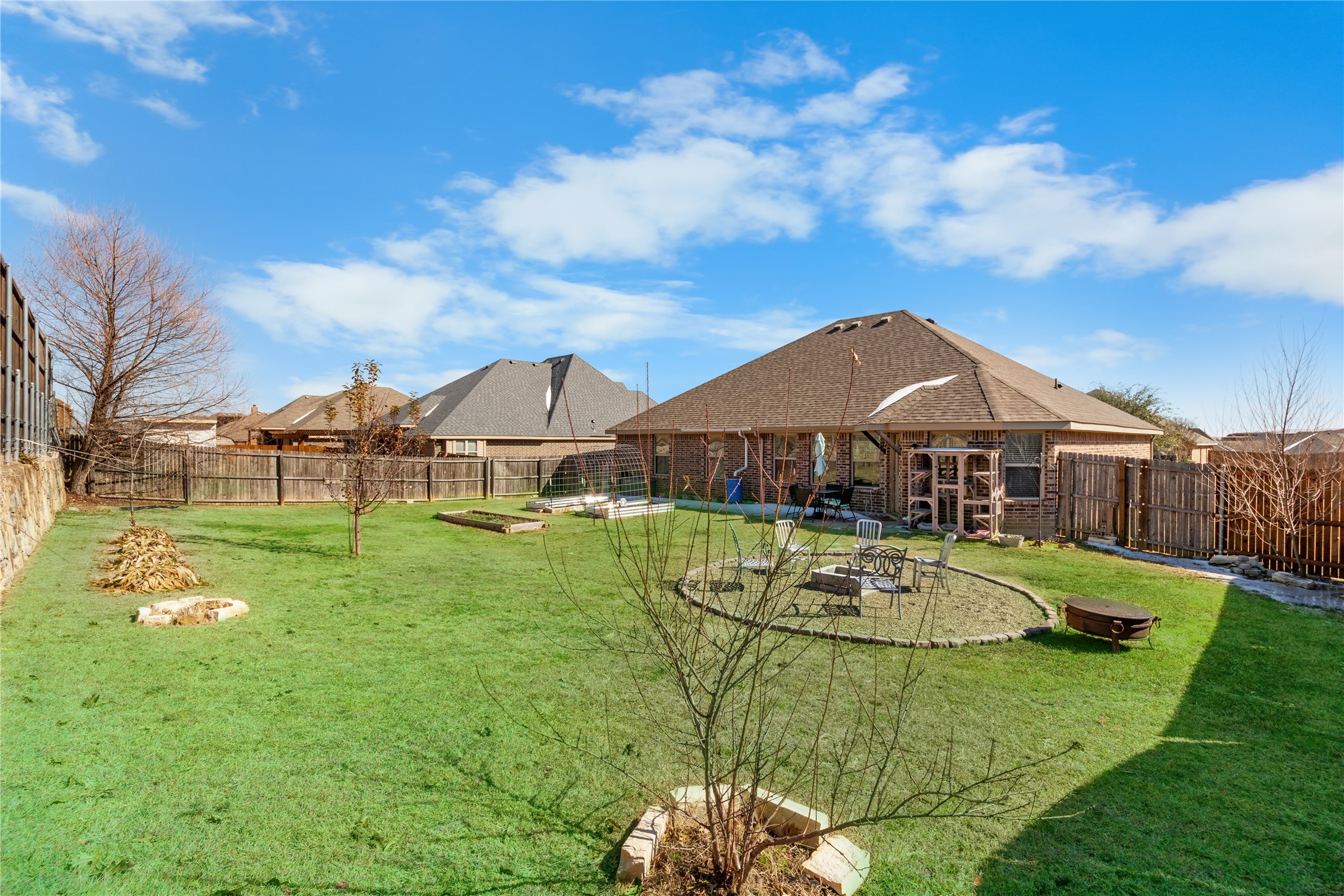 128 Hillcrest Way