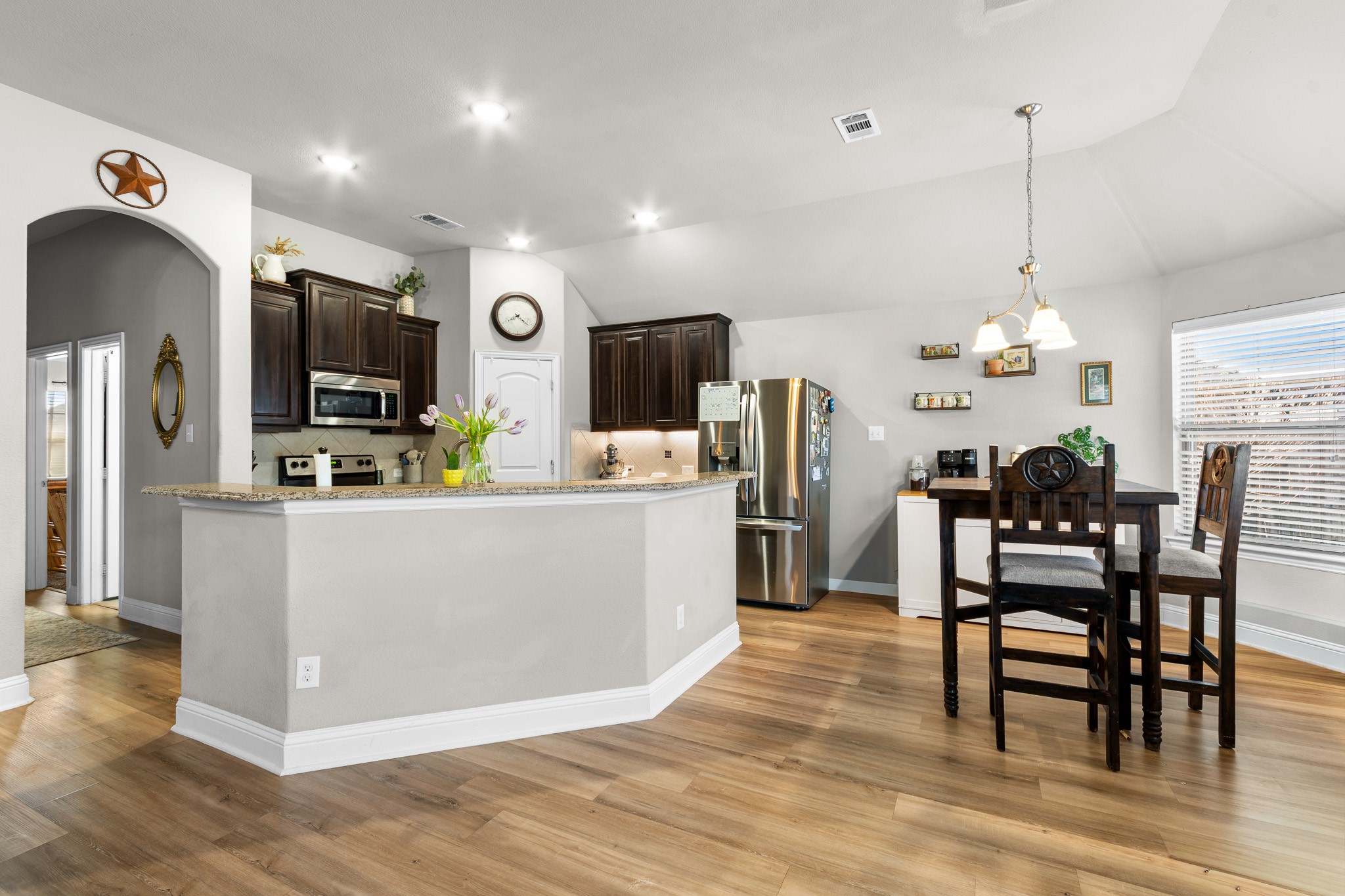 128 Hillcrest Way