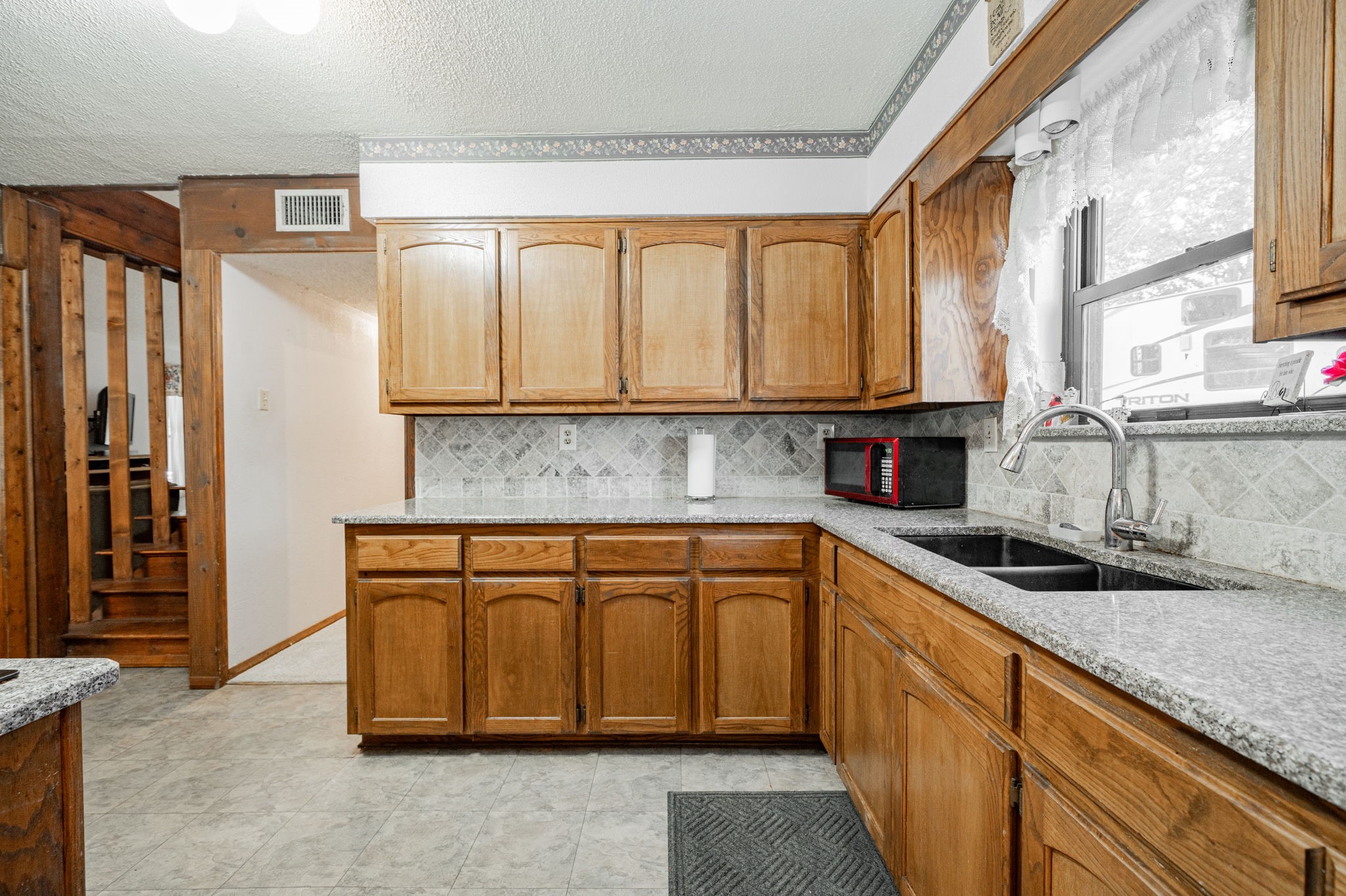 2712 Kleberg Road B