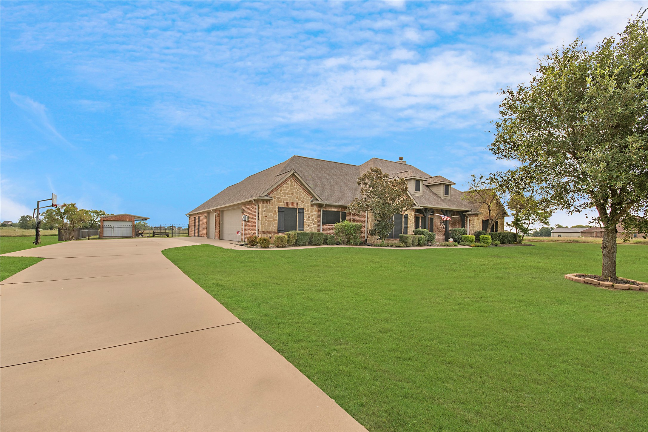 1354 Shadow Lakes