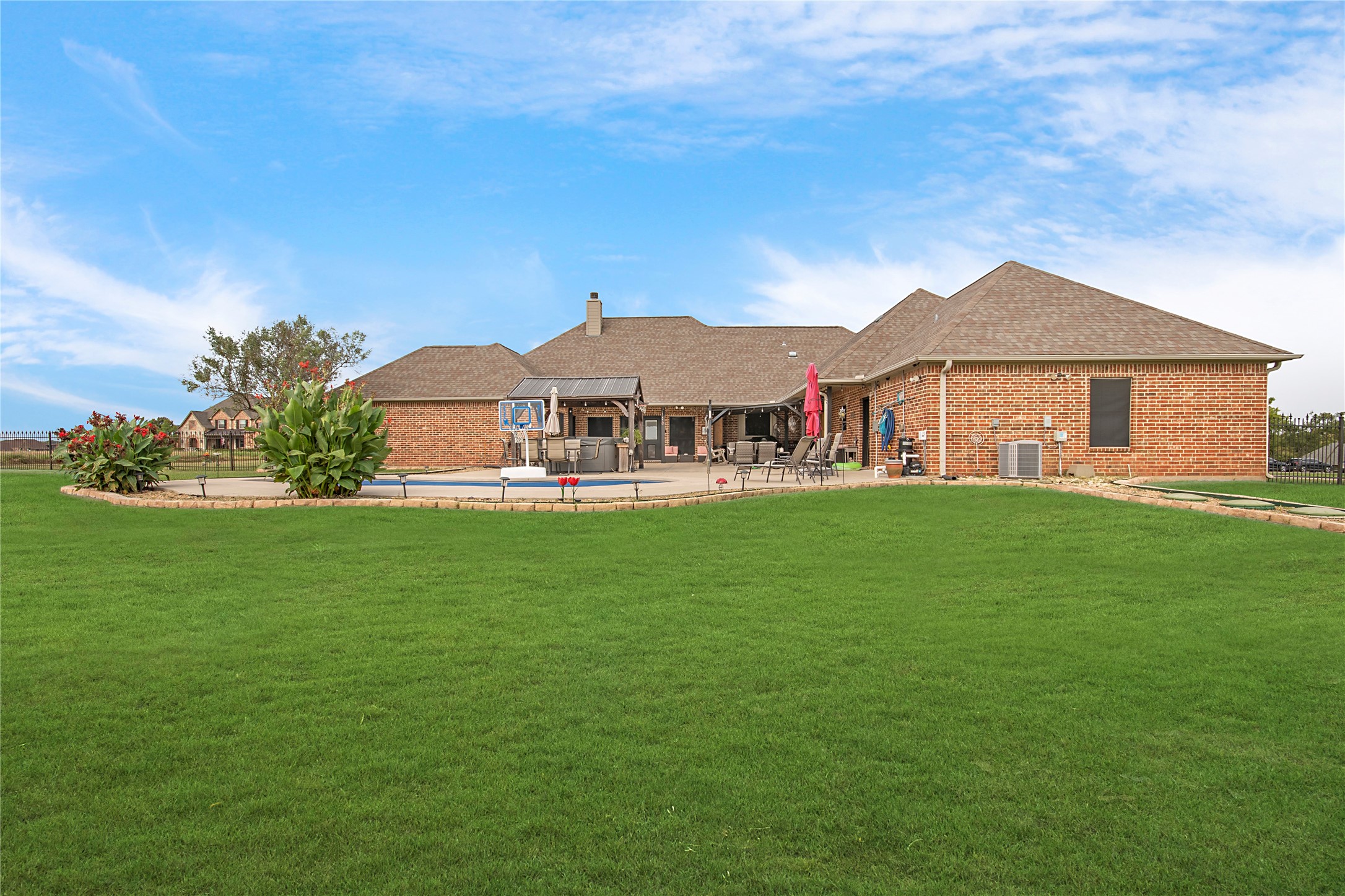 1354 Shadow Lakes