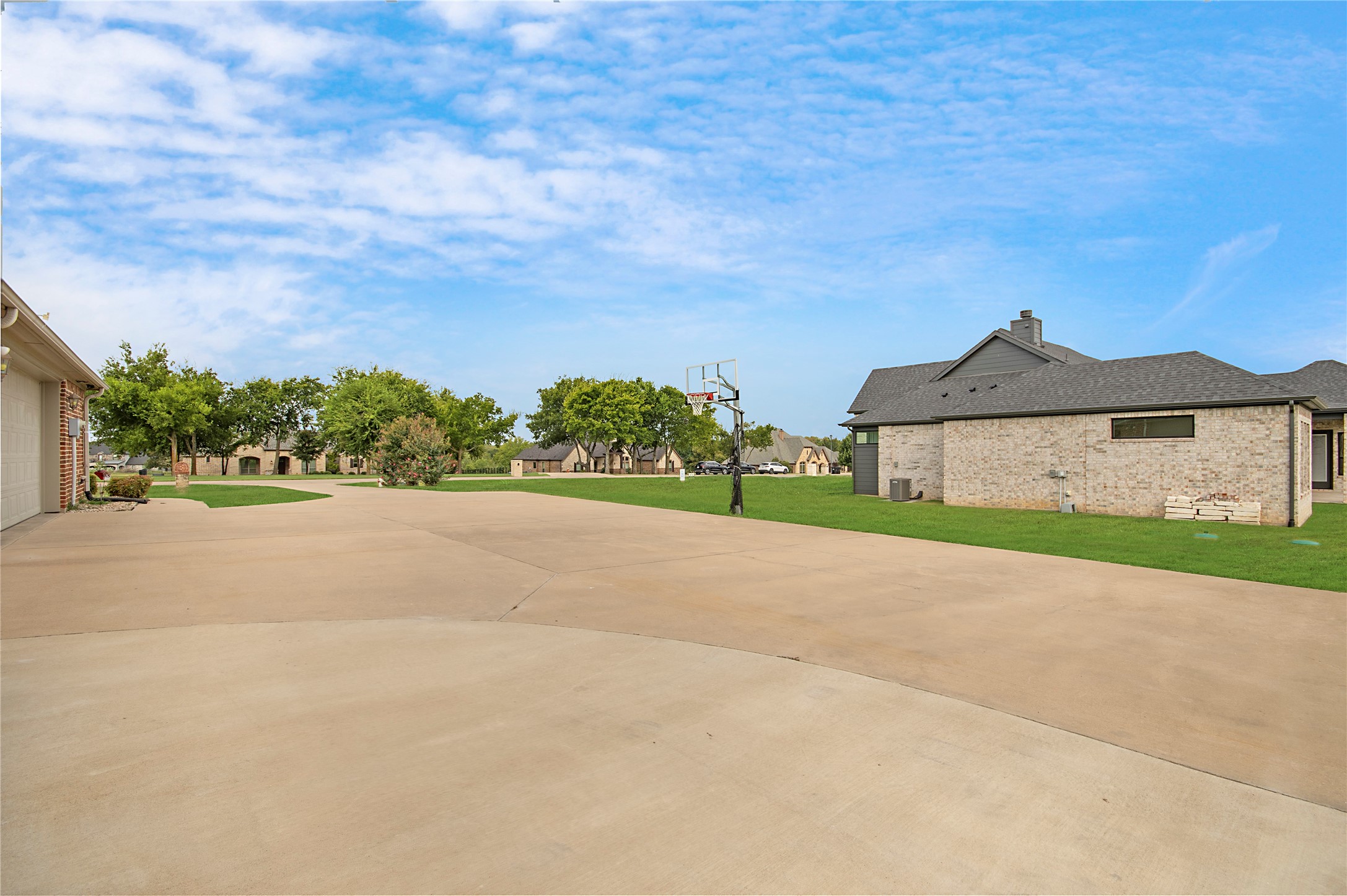 1354 Shadow Lakes