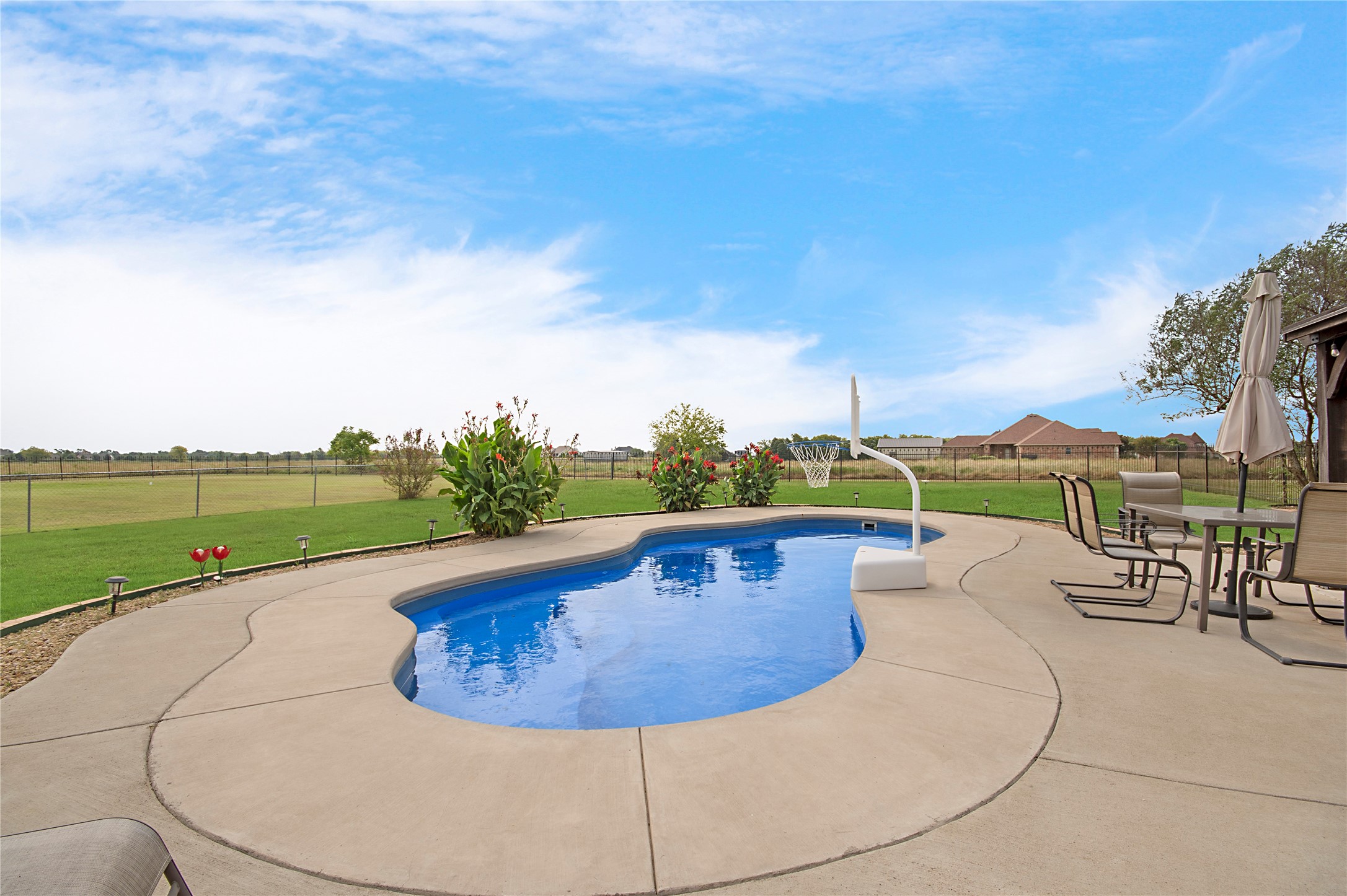 1354 Shadow Lakes