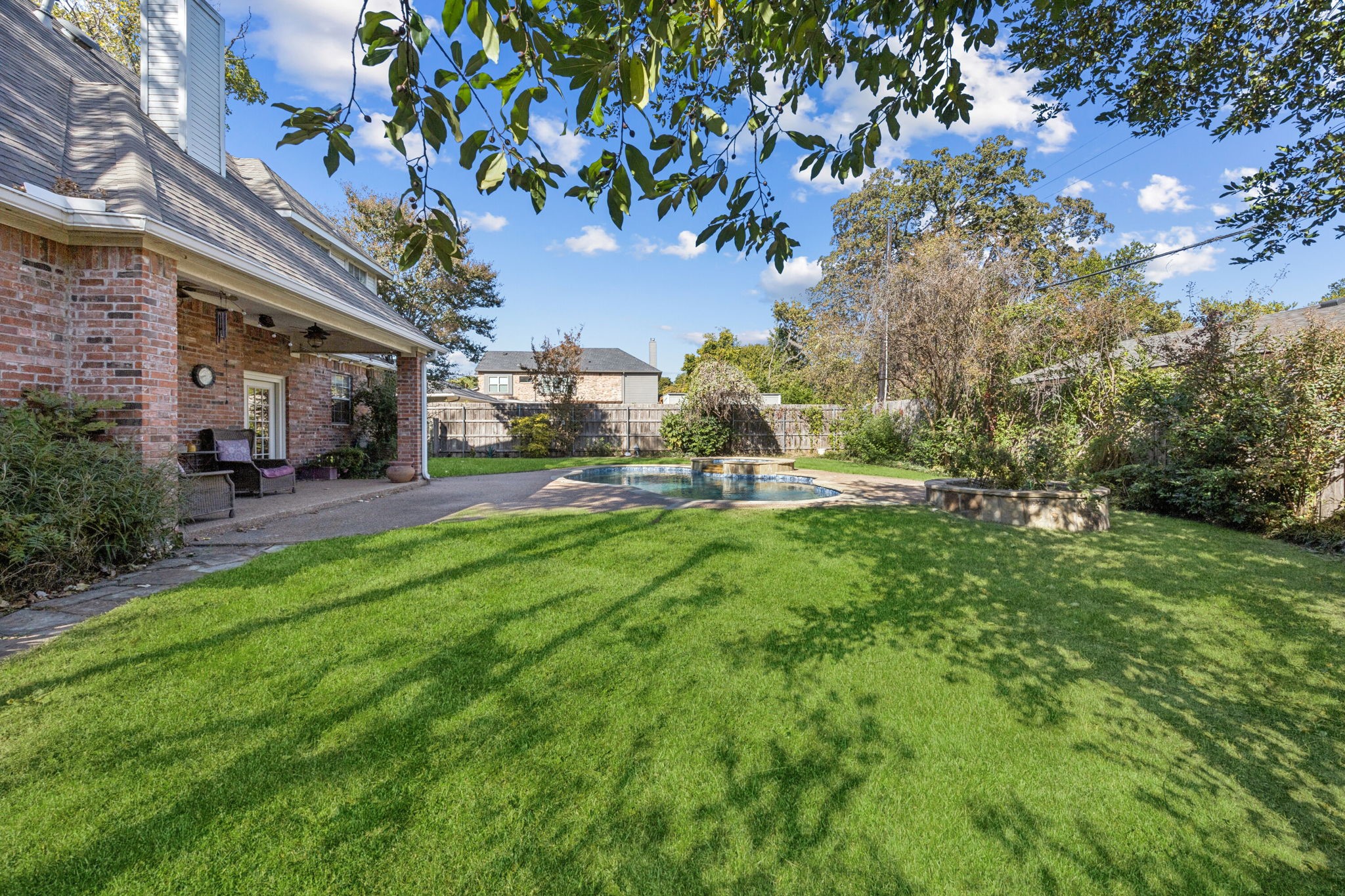 3216 Mercury Drive