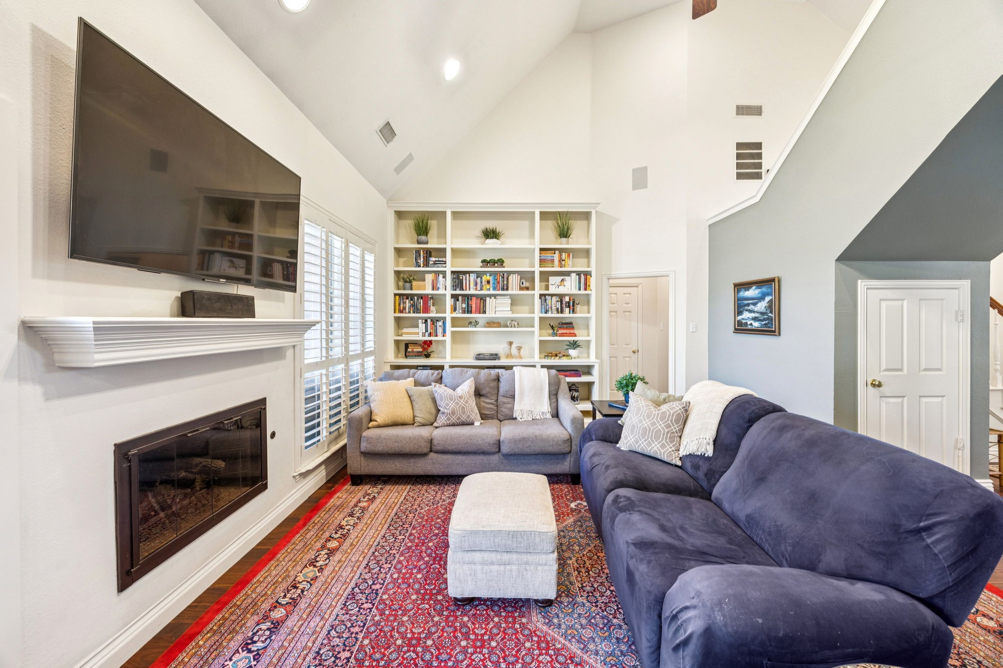 3216 Mercury Drive