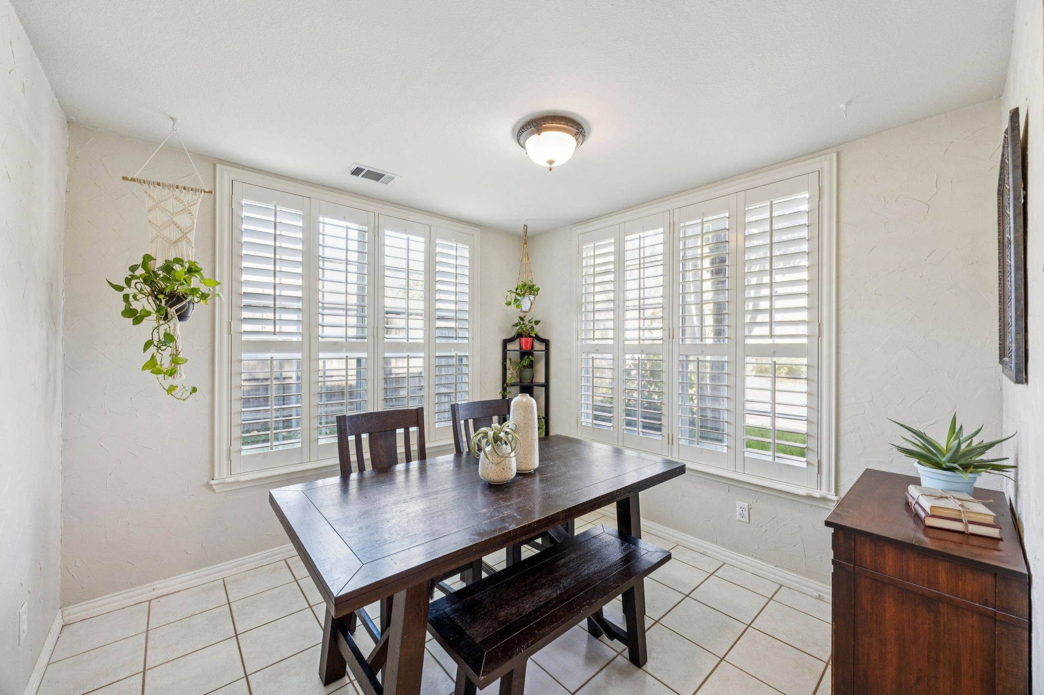 3216 Mercury Drive