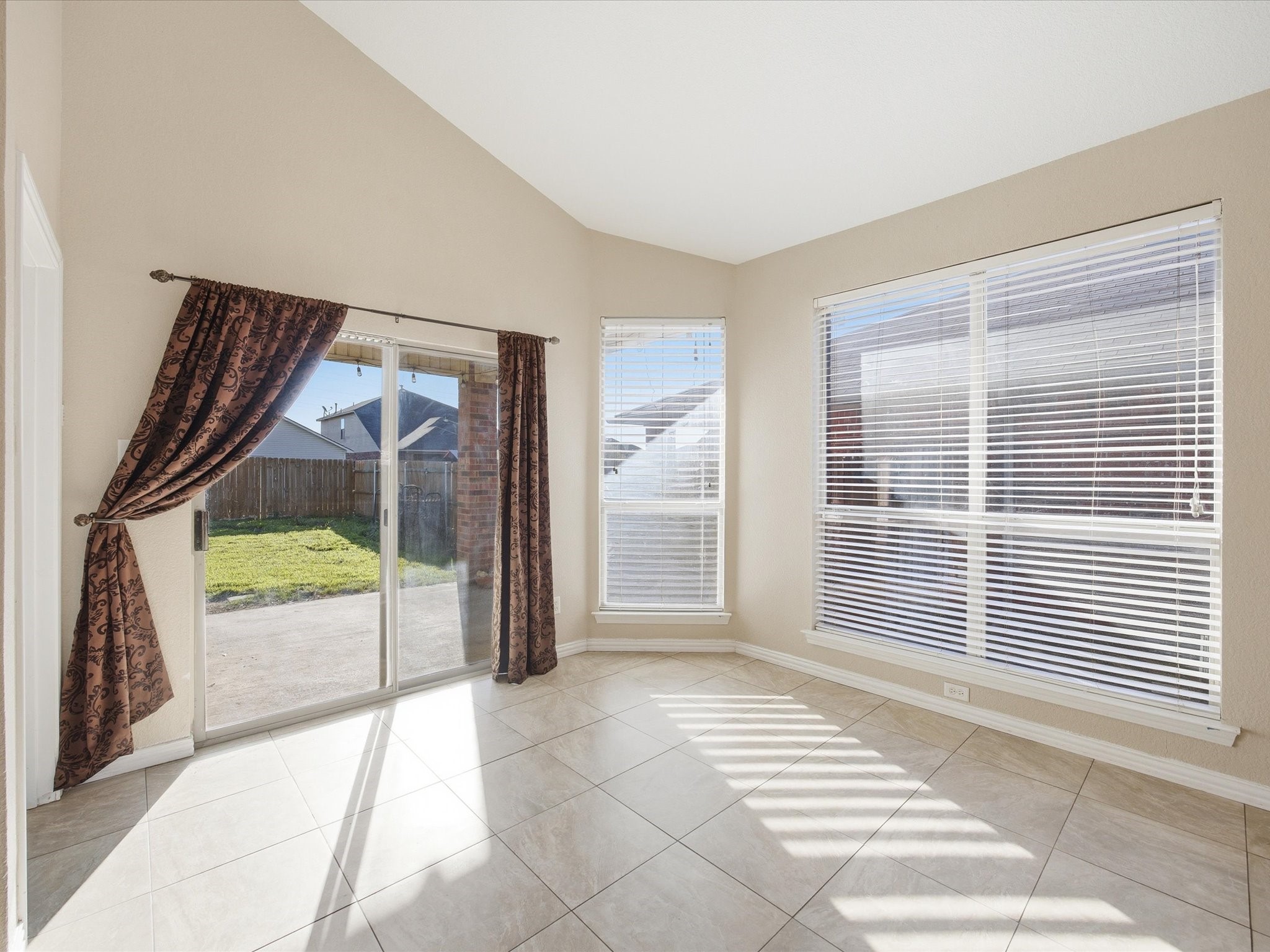 5204 Grayson Ridge Drive