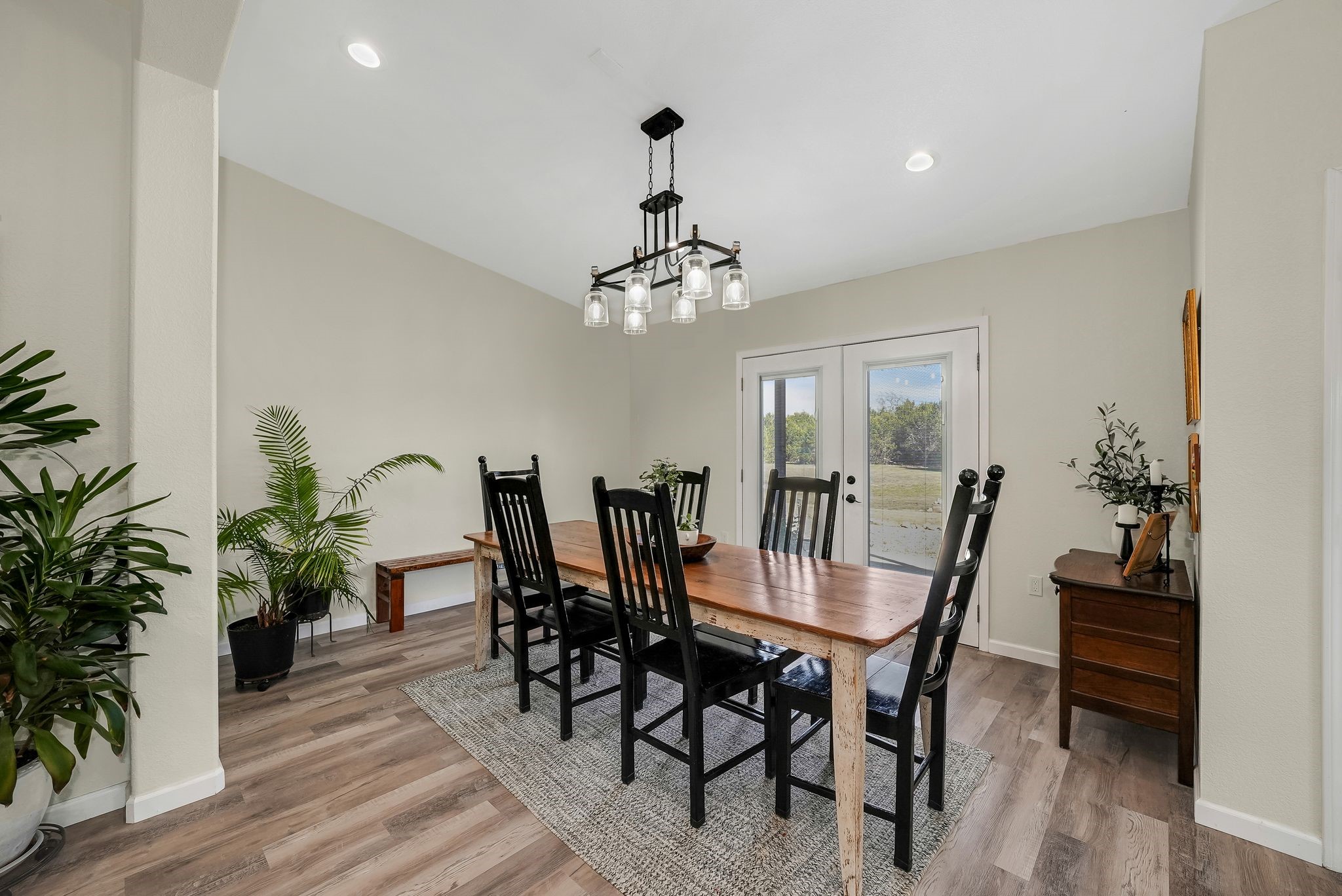 116 Creekview Drive