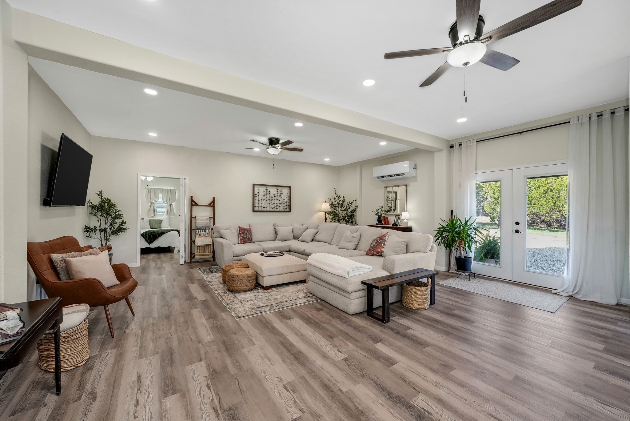 116 Creekview Drive