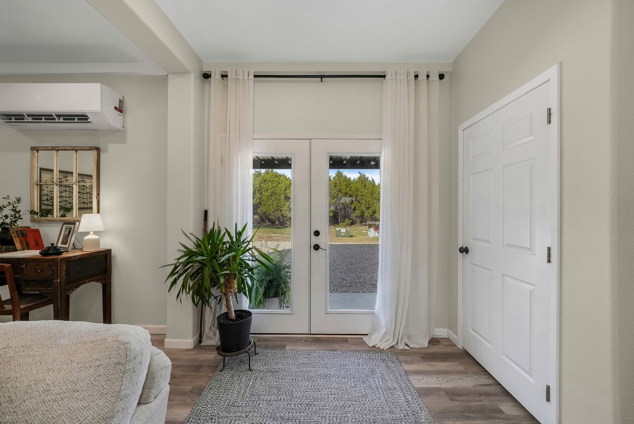 116 Creekview Drive