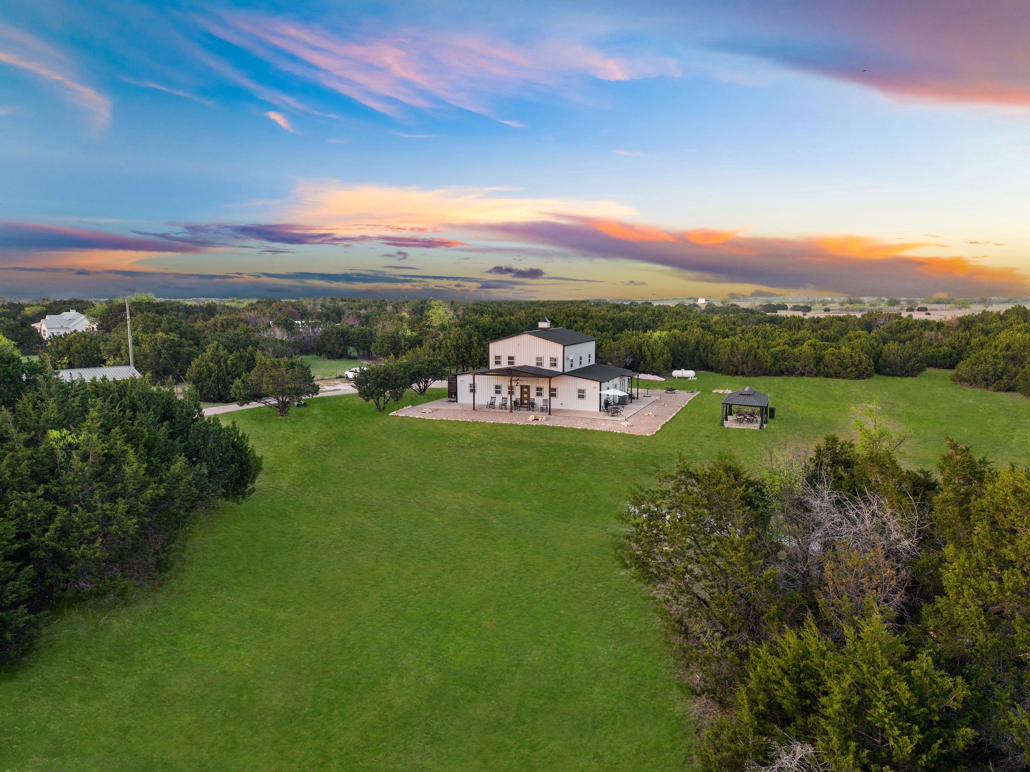 116 Creekview Drive
