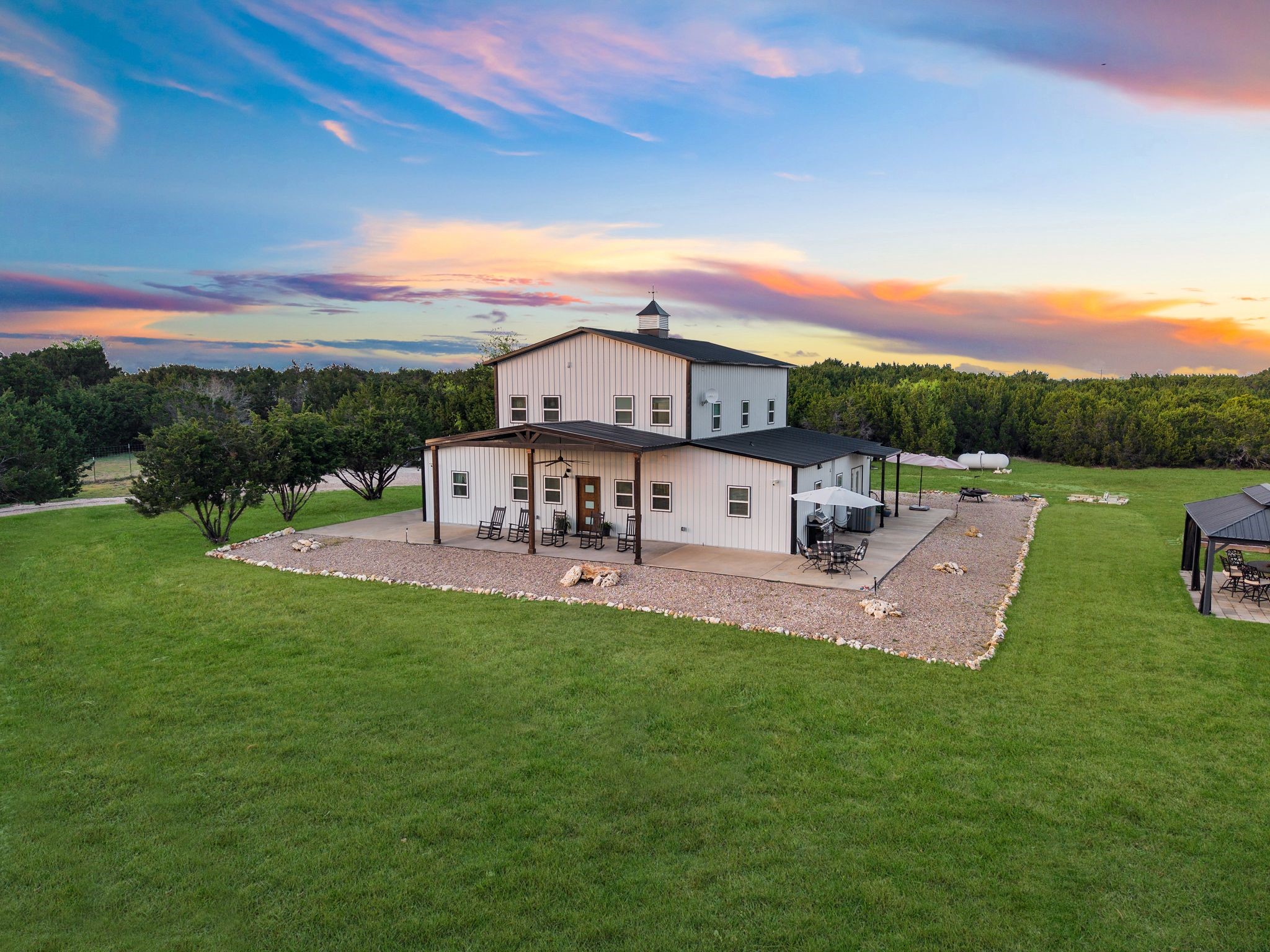 116 Creekview Drive