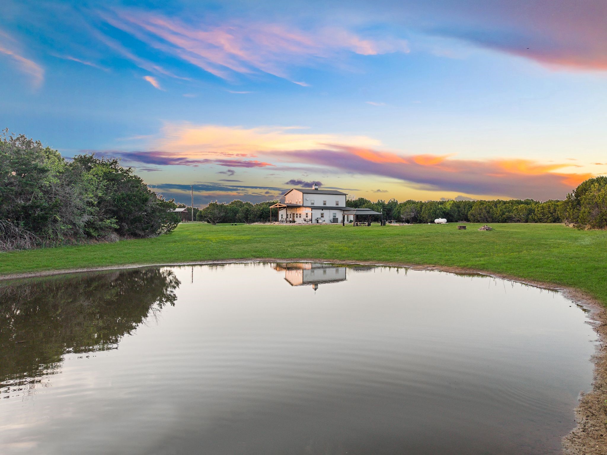 116 Creekview Drive