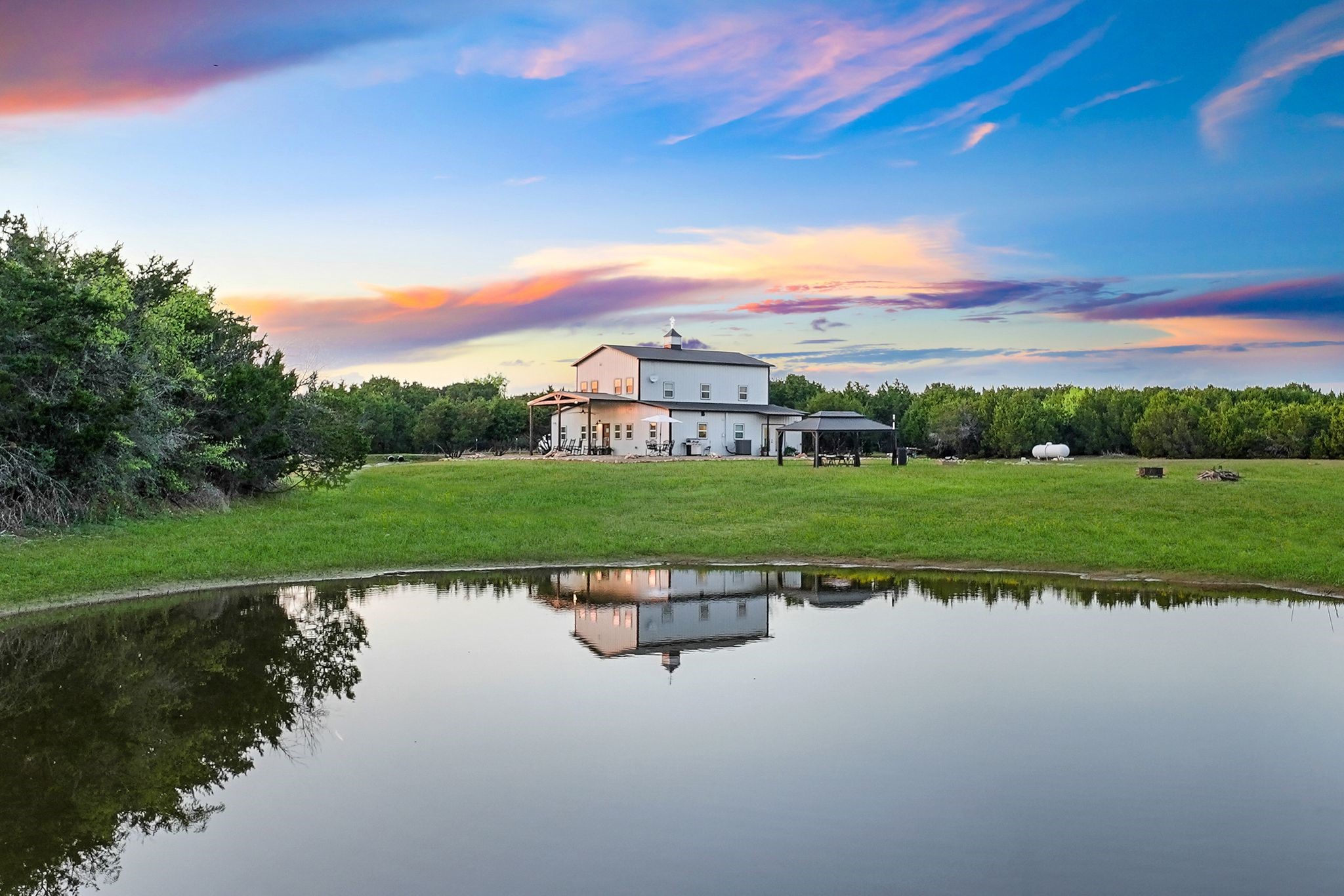 116 Creekview Drive