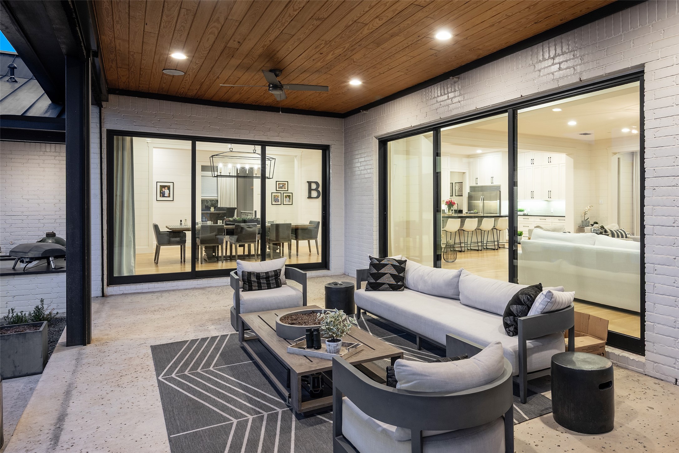 1411 Red Oak Trail