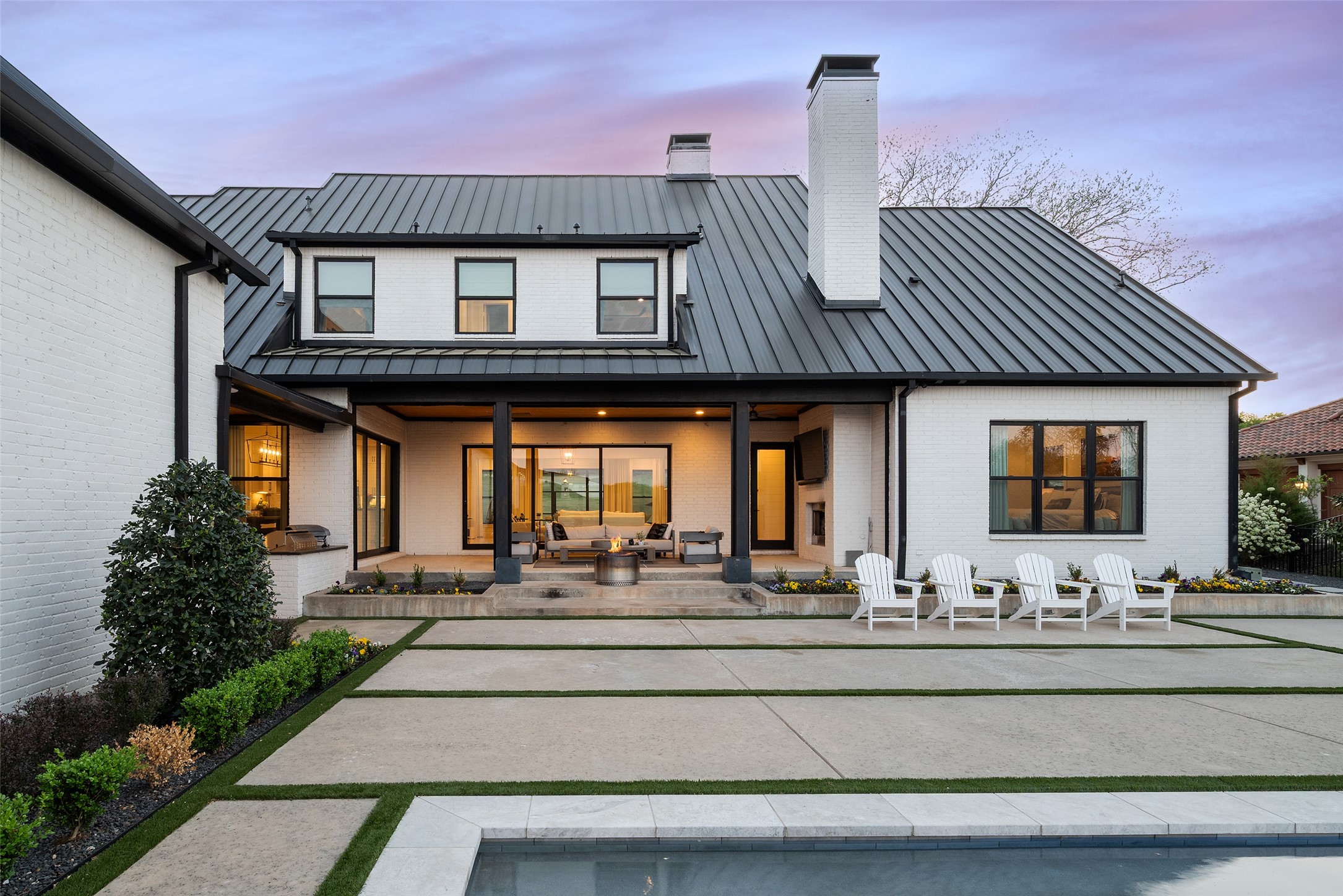 1411 Red Oak Trail