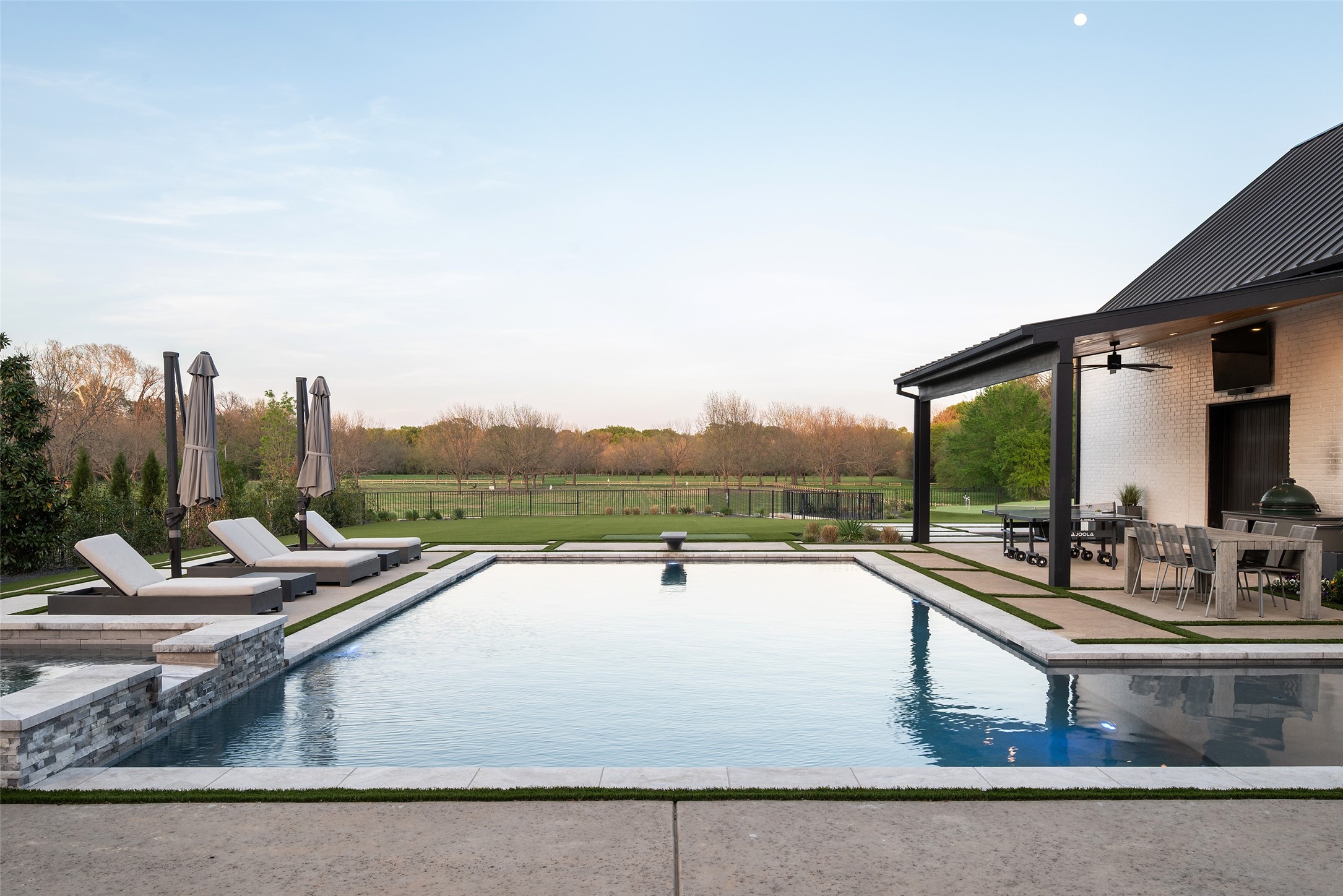 1411 Red Oak Trail