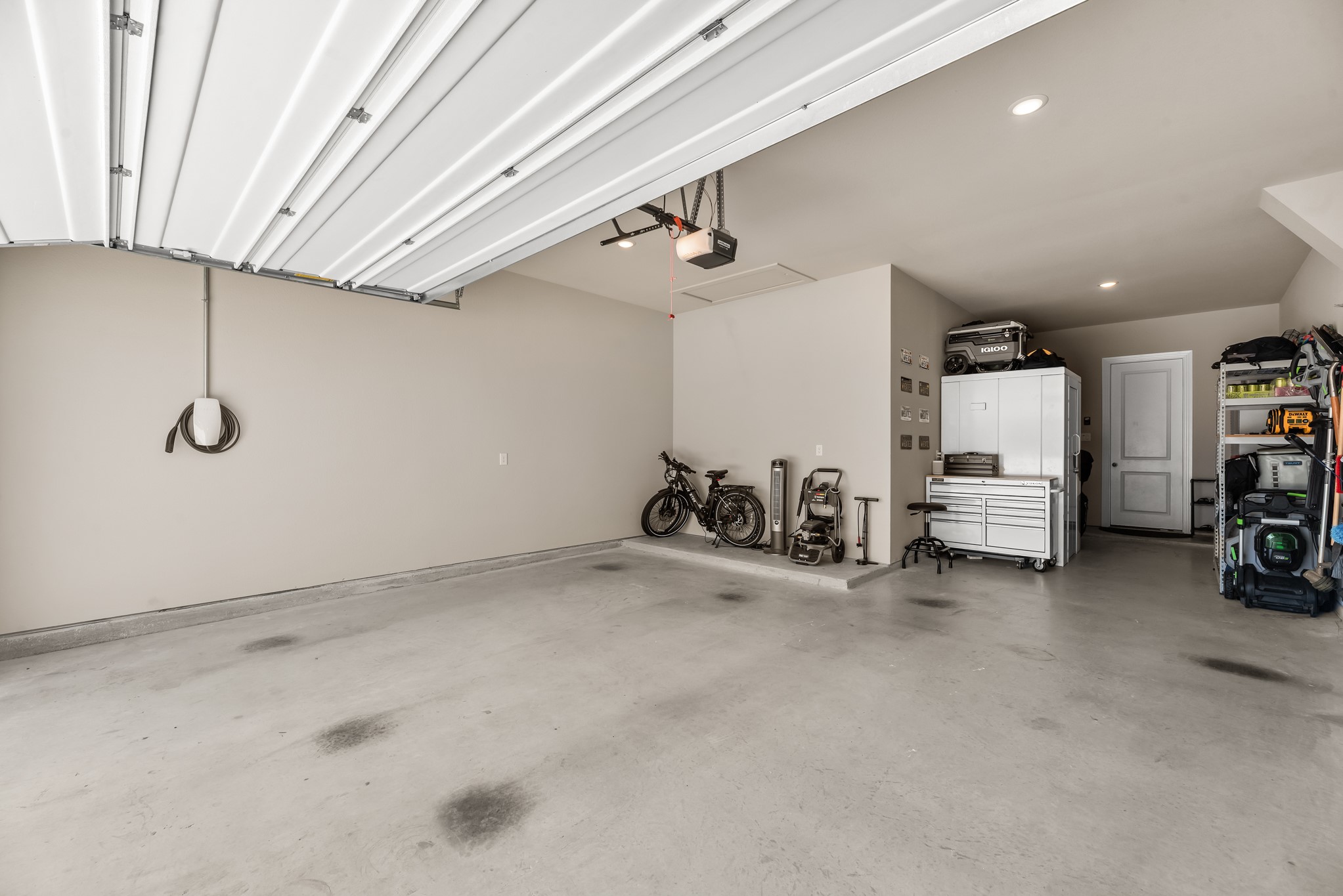 4629 White Oak Lane