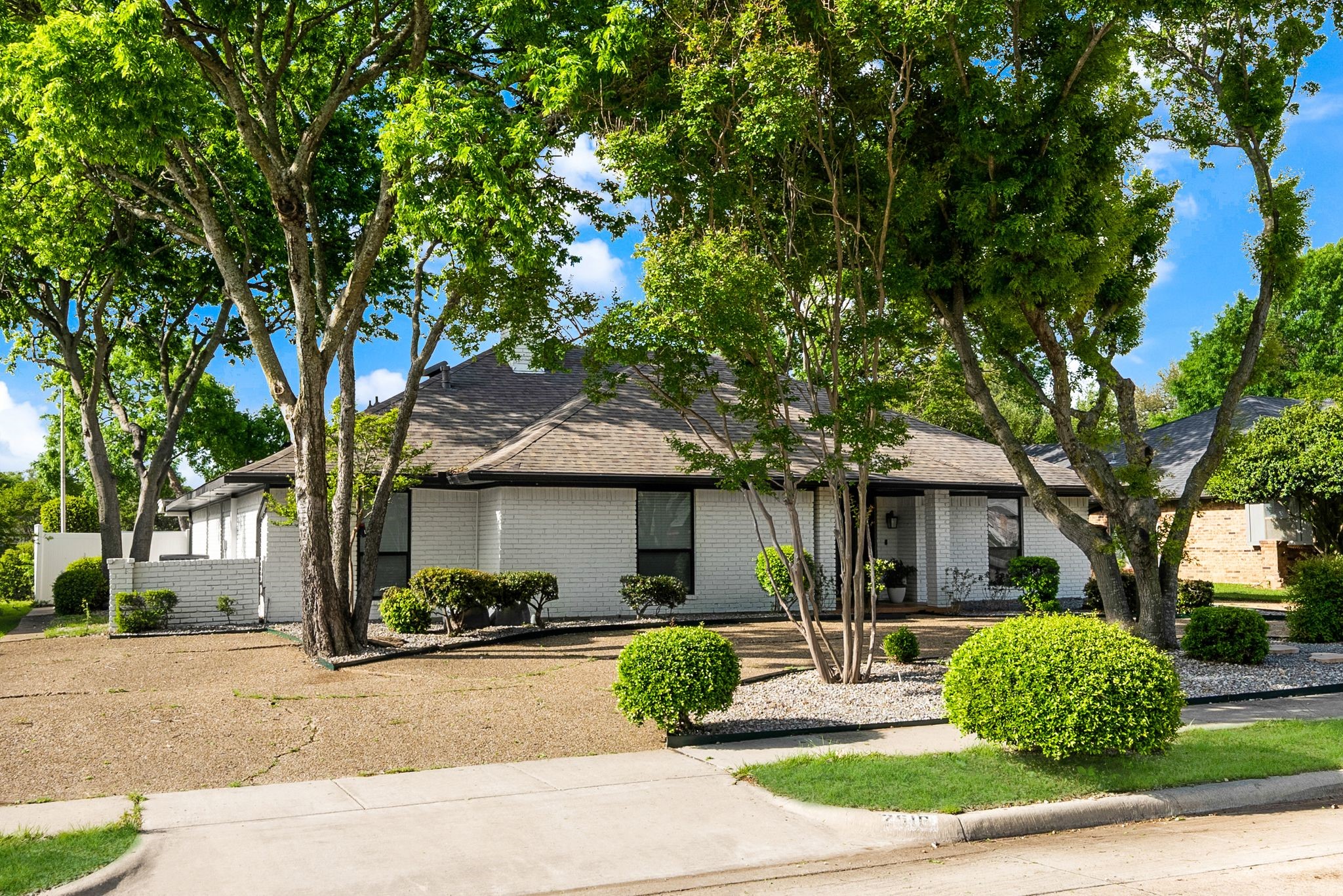 2516 Belmont Place