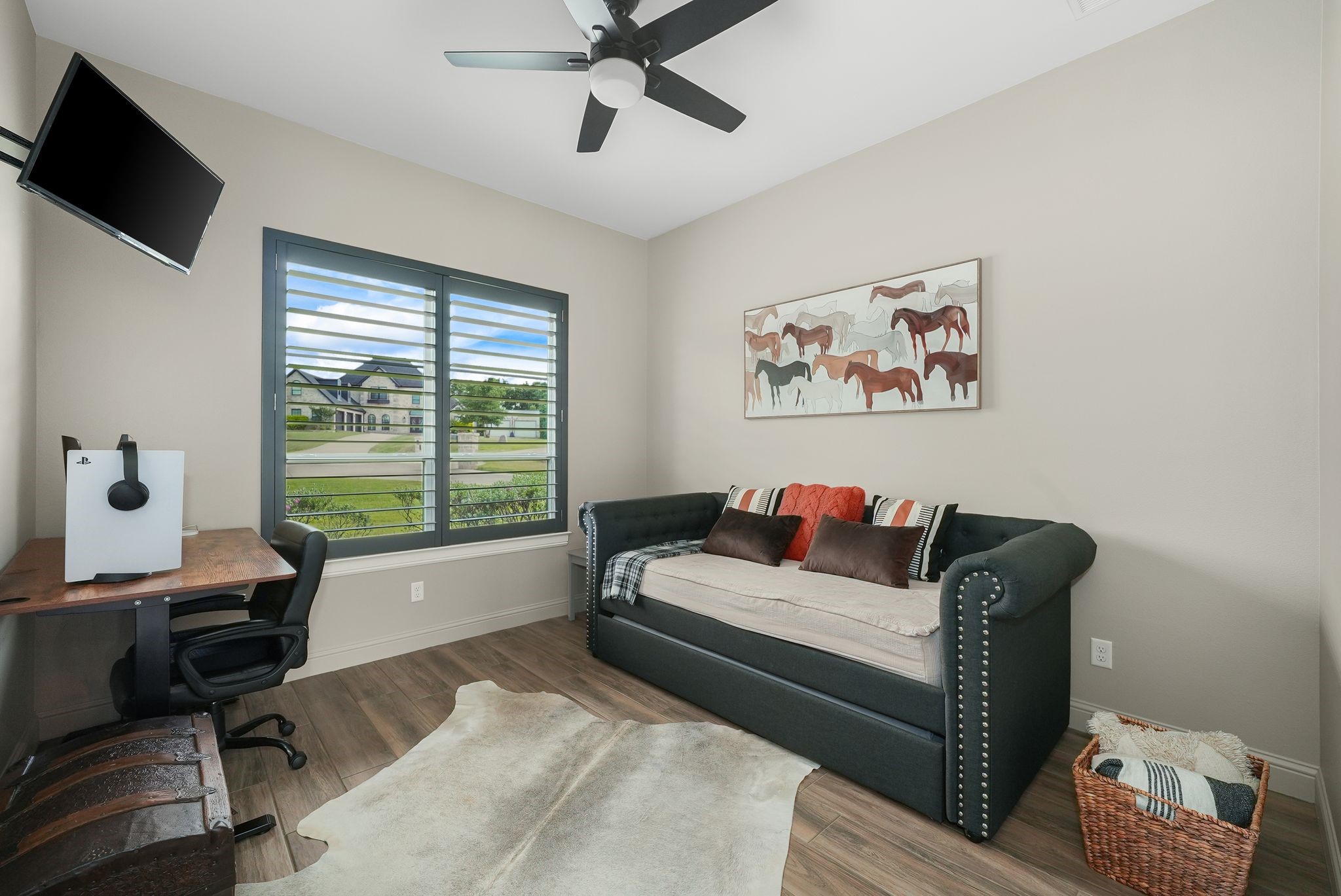 2100 Lake Crest Lane