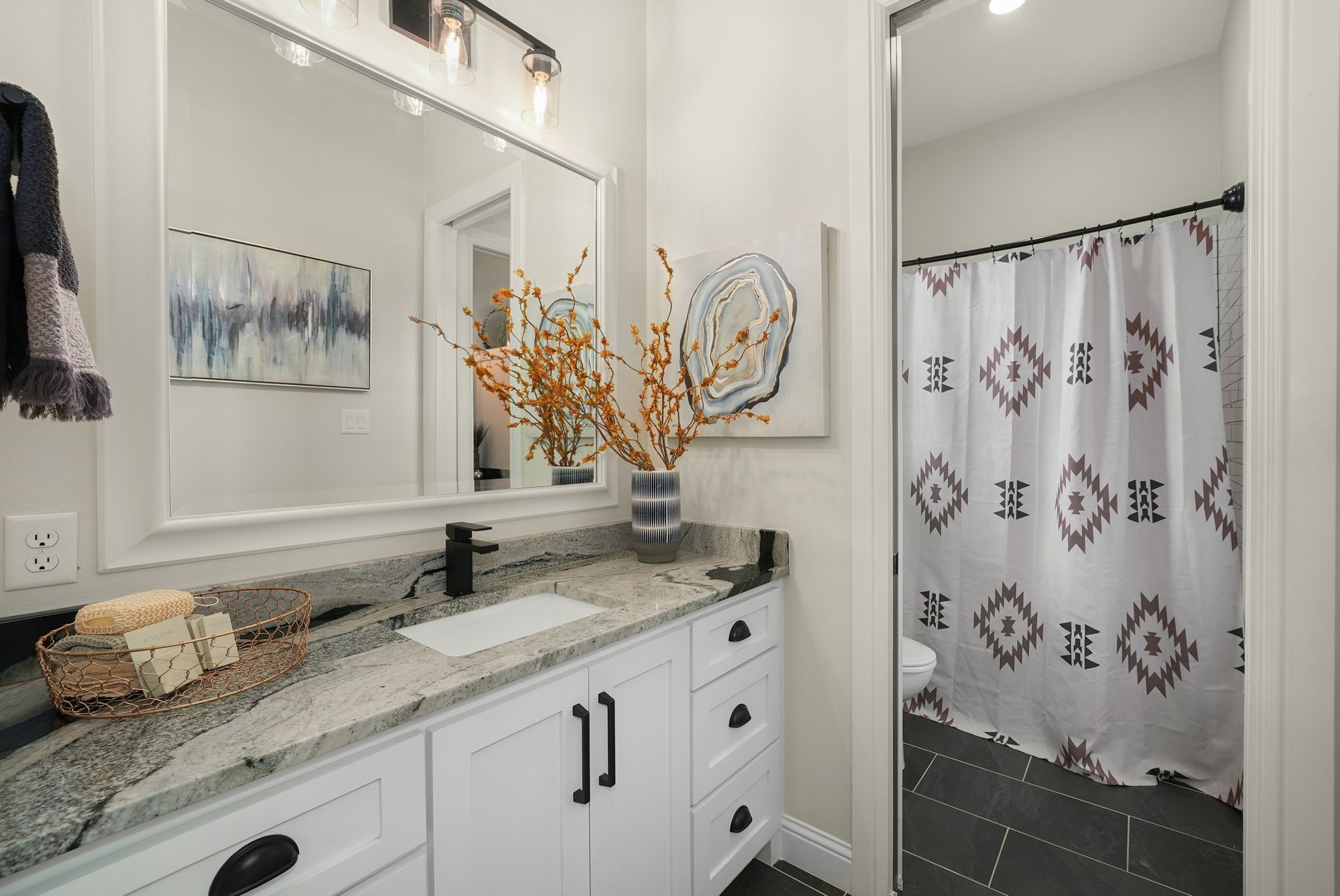 2100 Lake Crest Lane