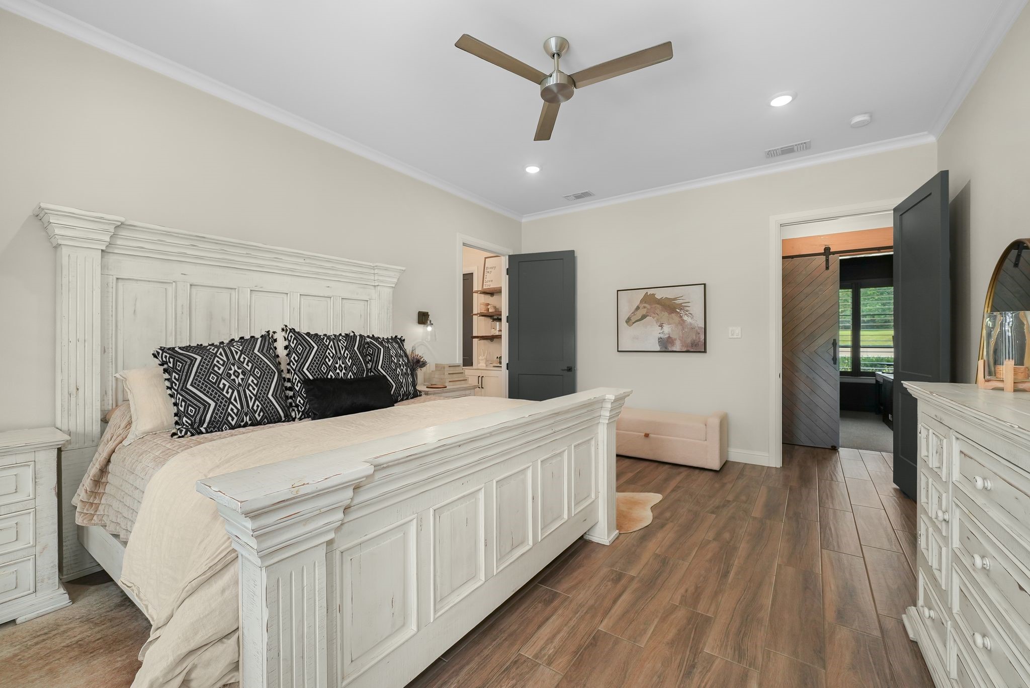 2100 Lake Crest Lane