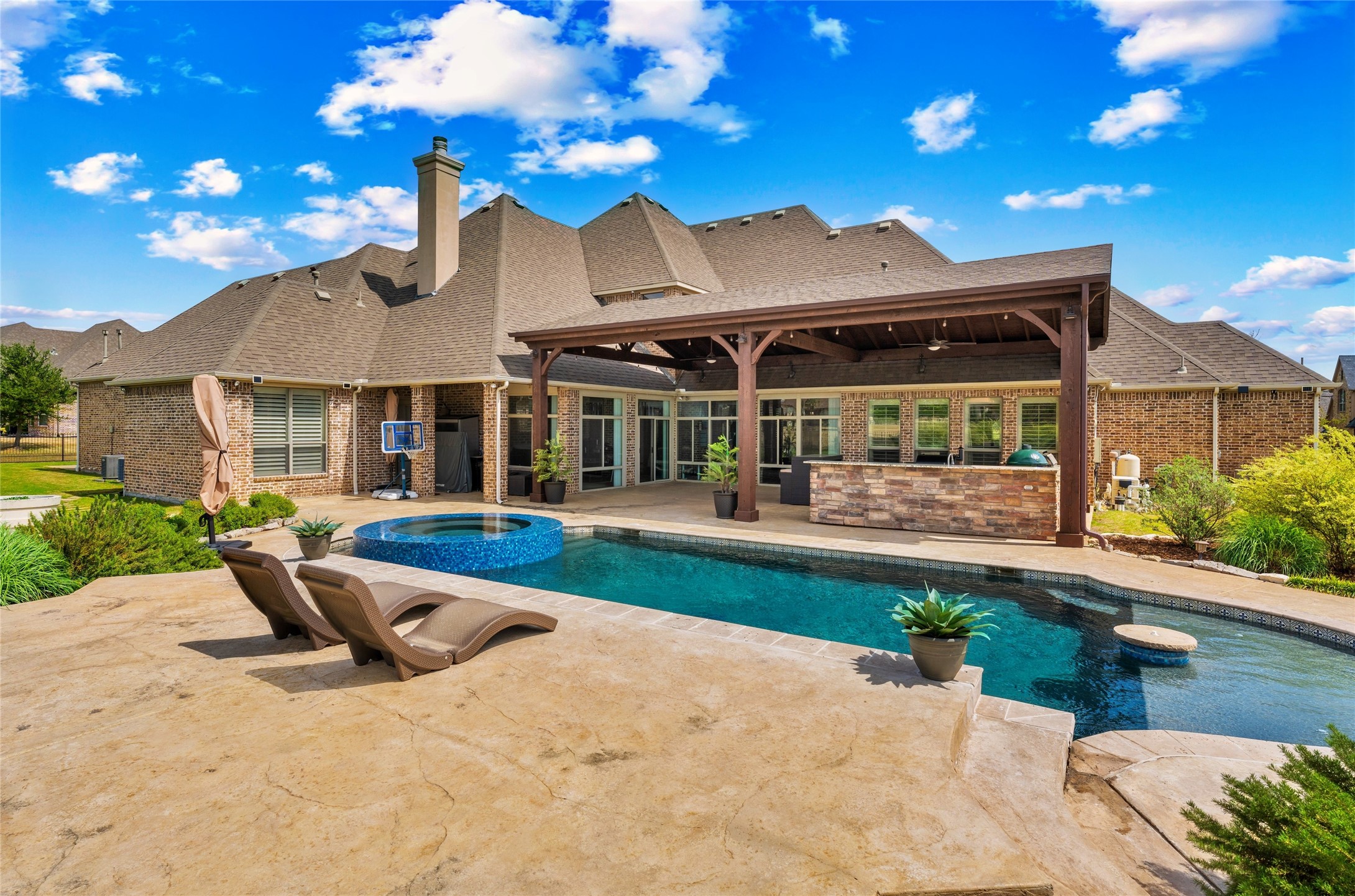 1061 Kingsbridge Lane