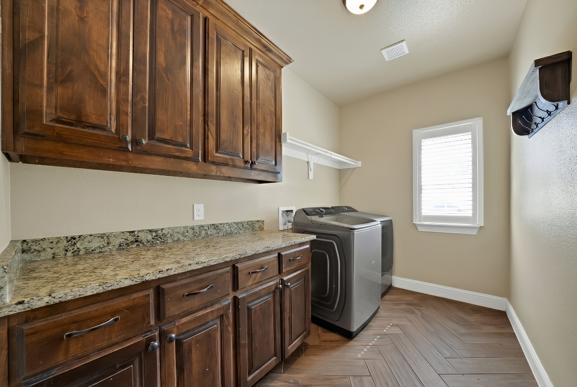 10709 County Road 507