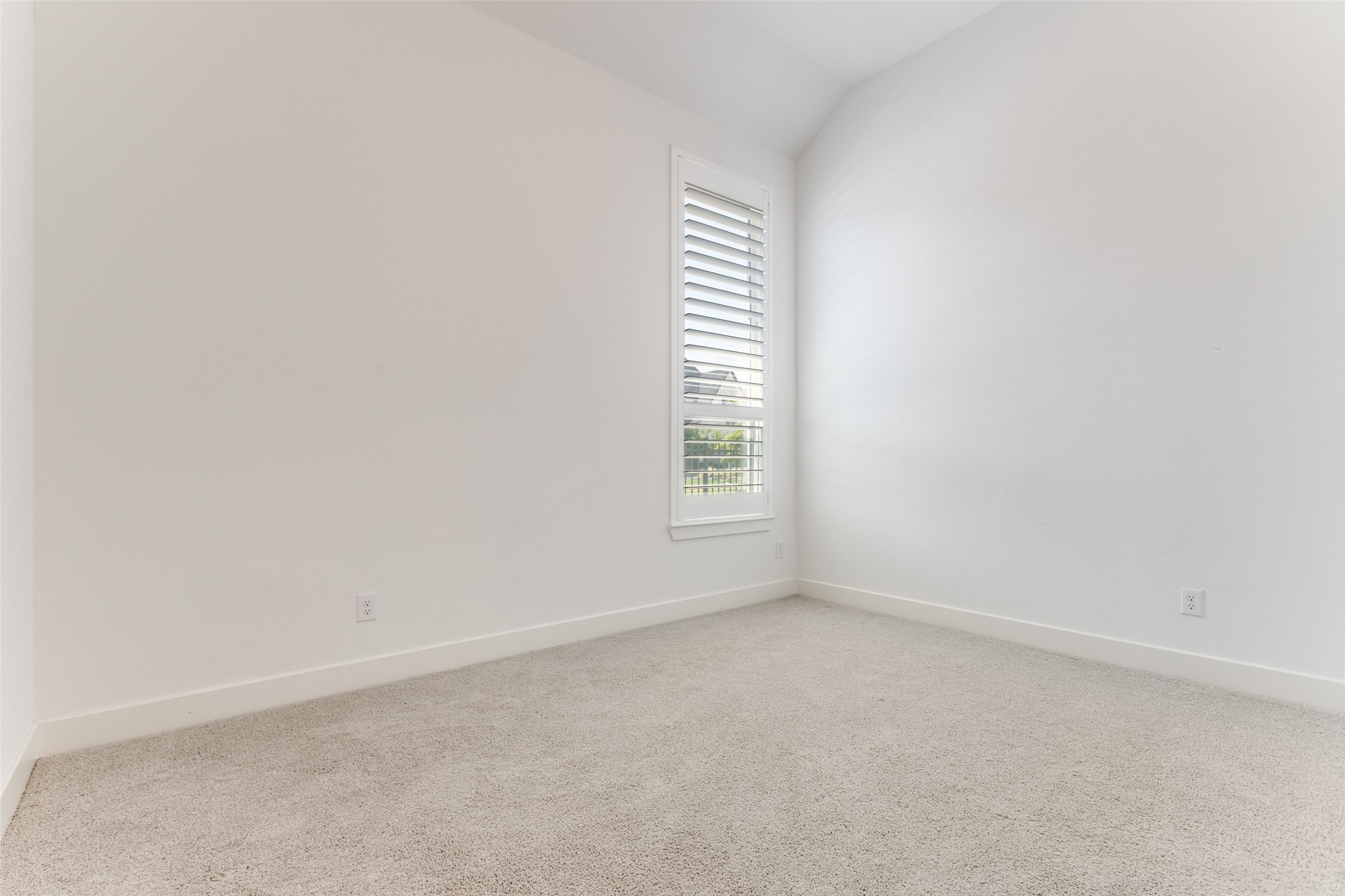 7823 Hoxie Lane