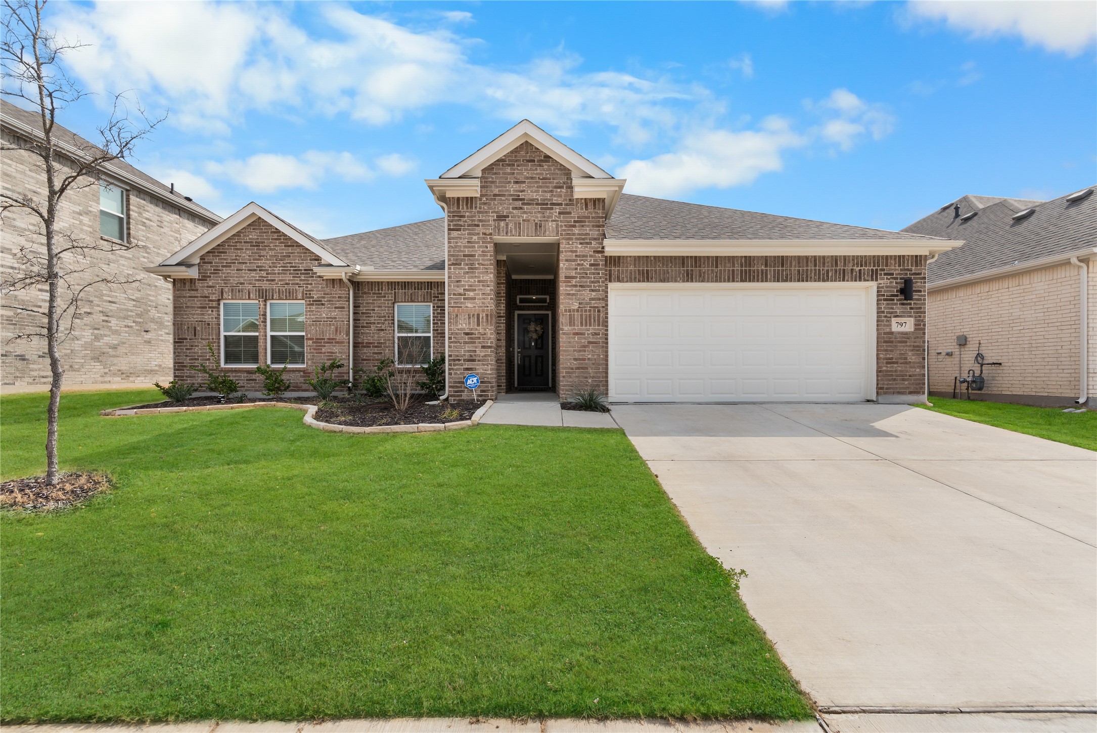 797 Vineyard Way
