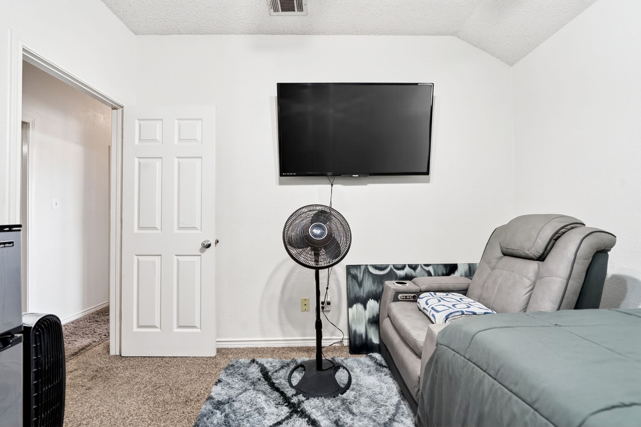 4210 Pointe Loma Drive