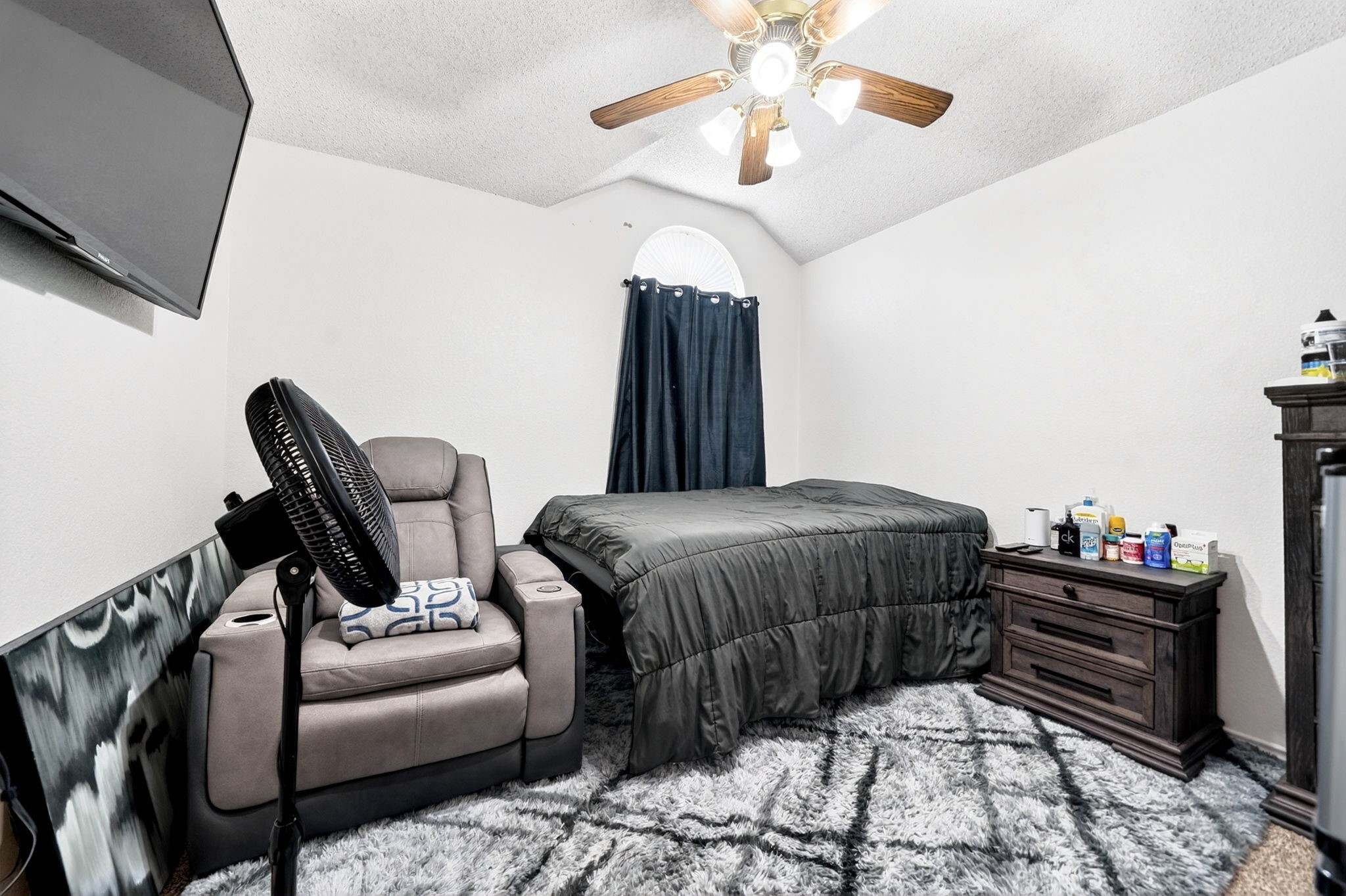 4210 Pointe Loma Drive