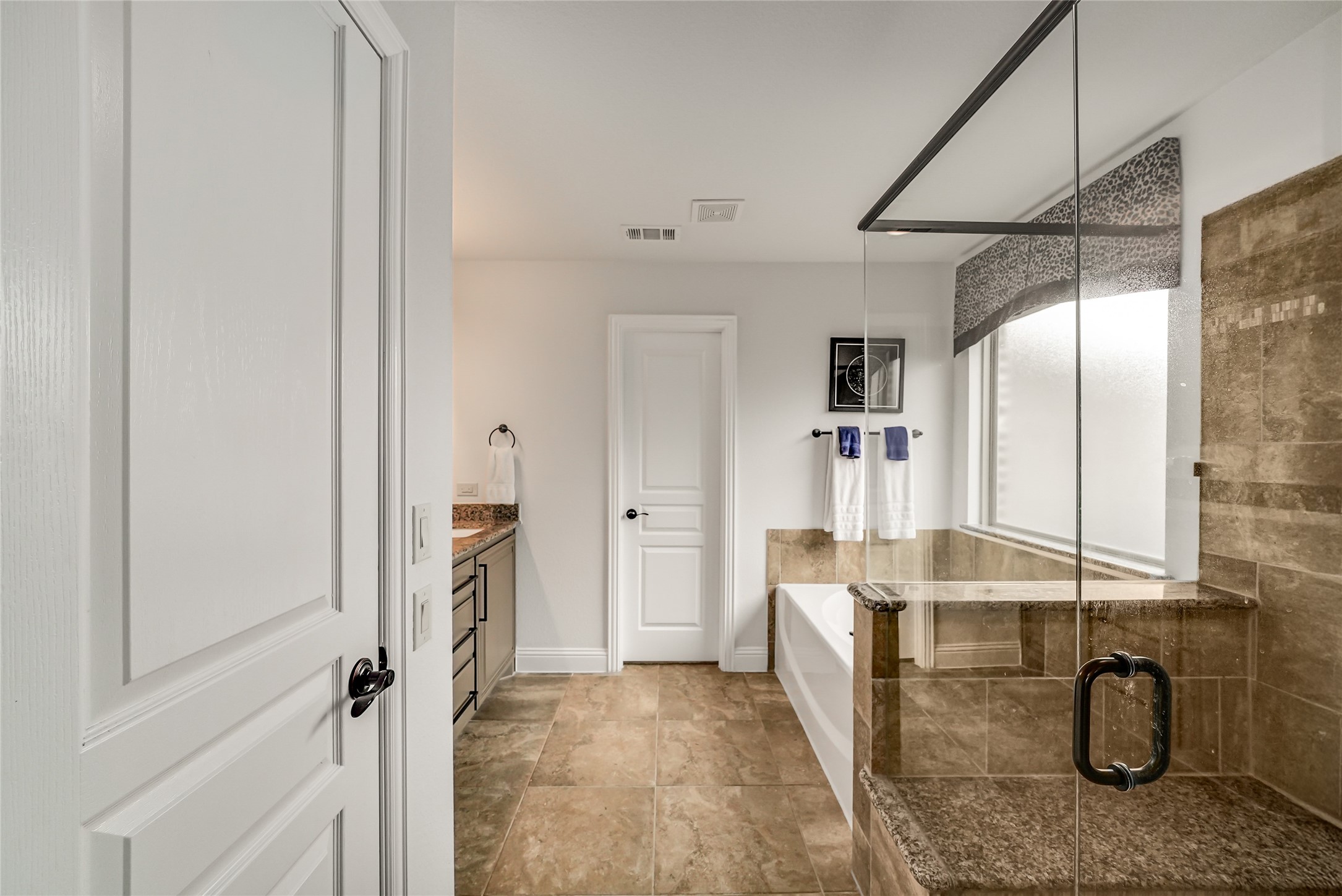 2329 Llano