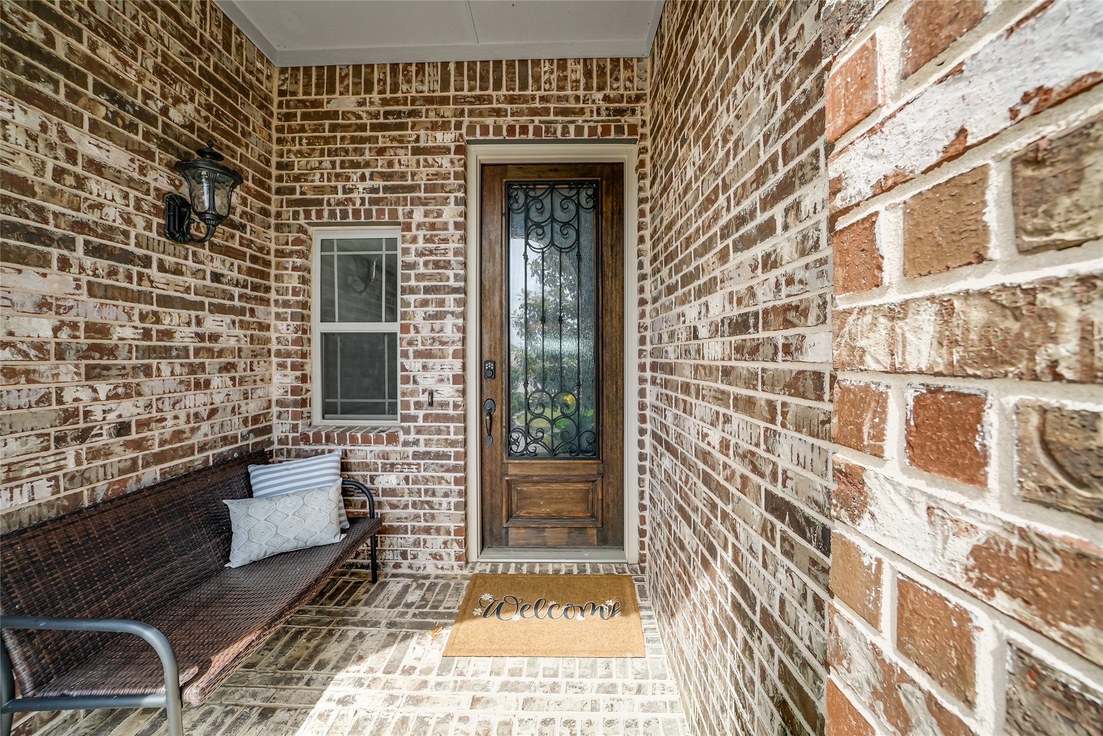 2329 Llano