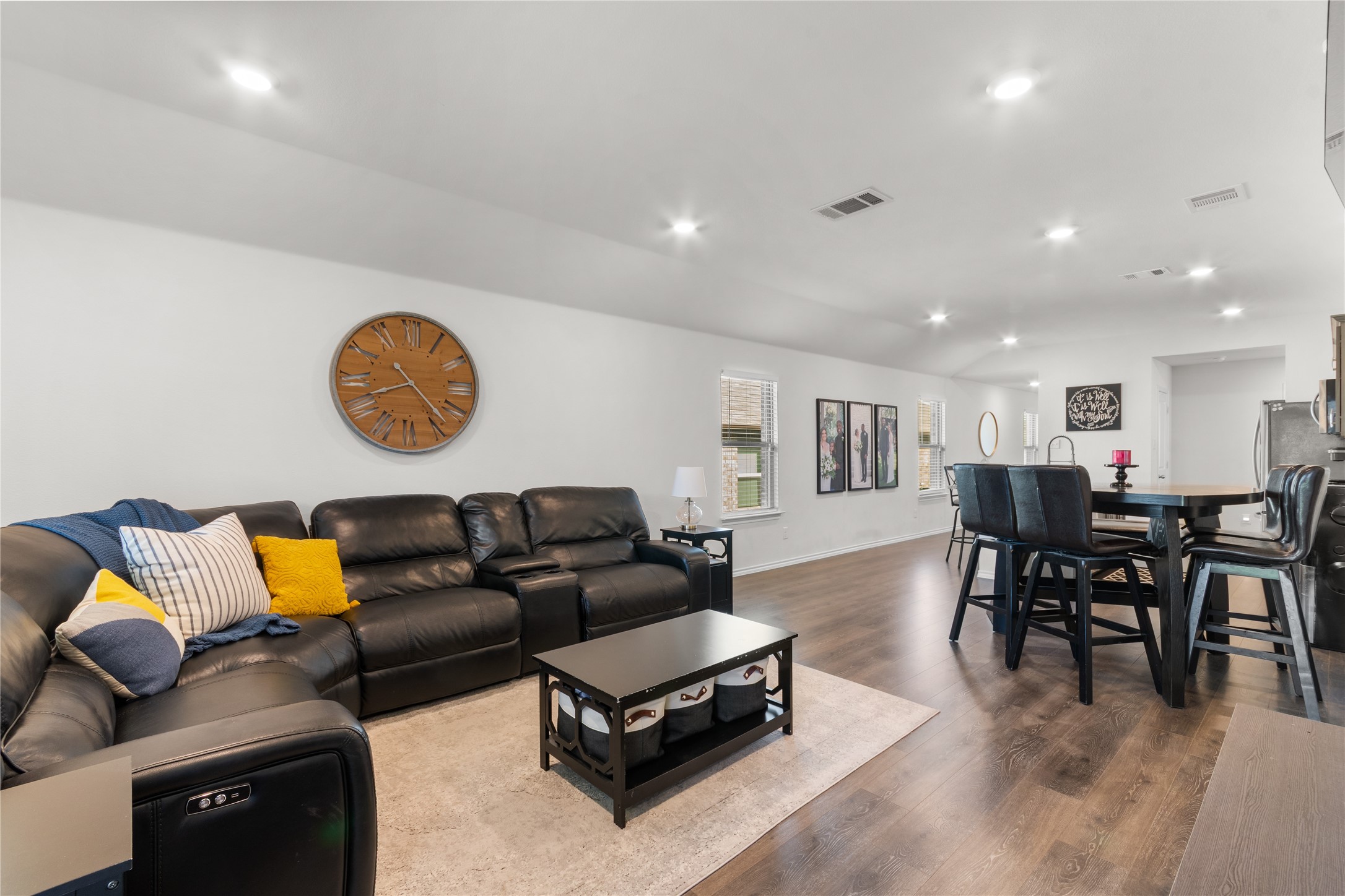 2076 Puma Street