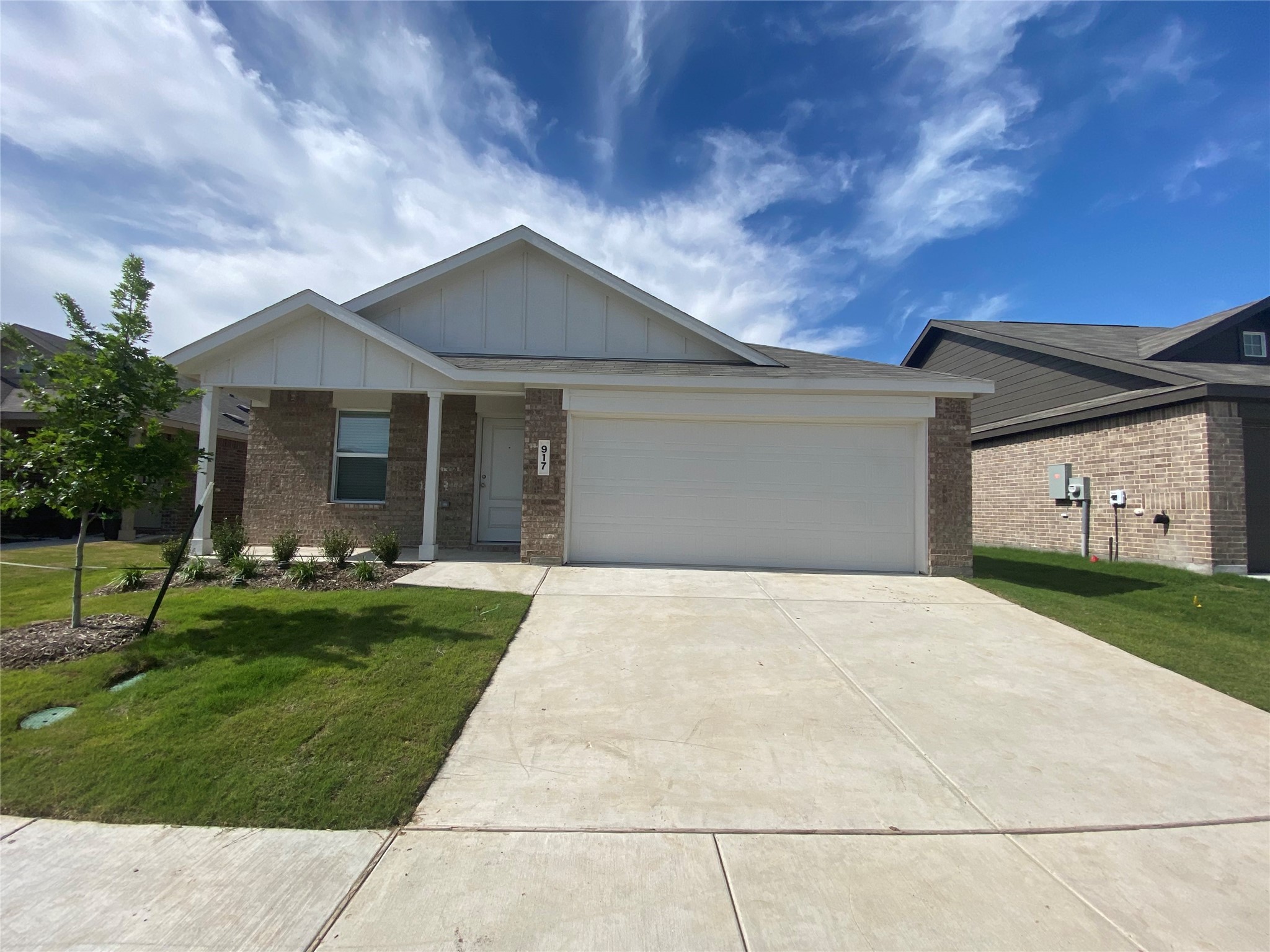917 Shady Oaks Drive