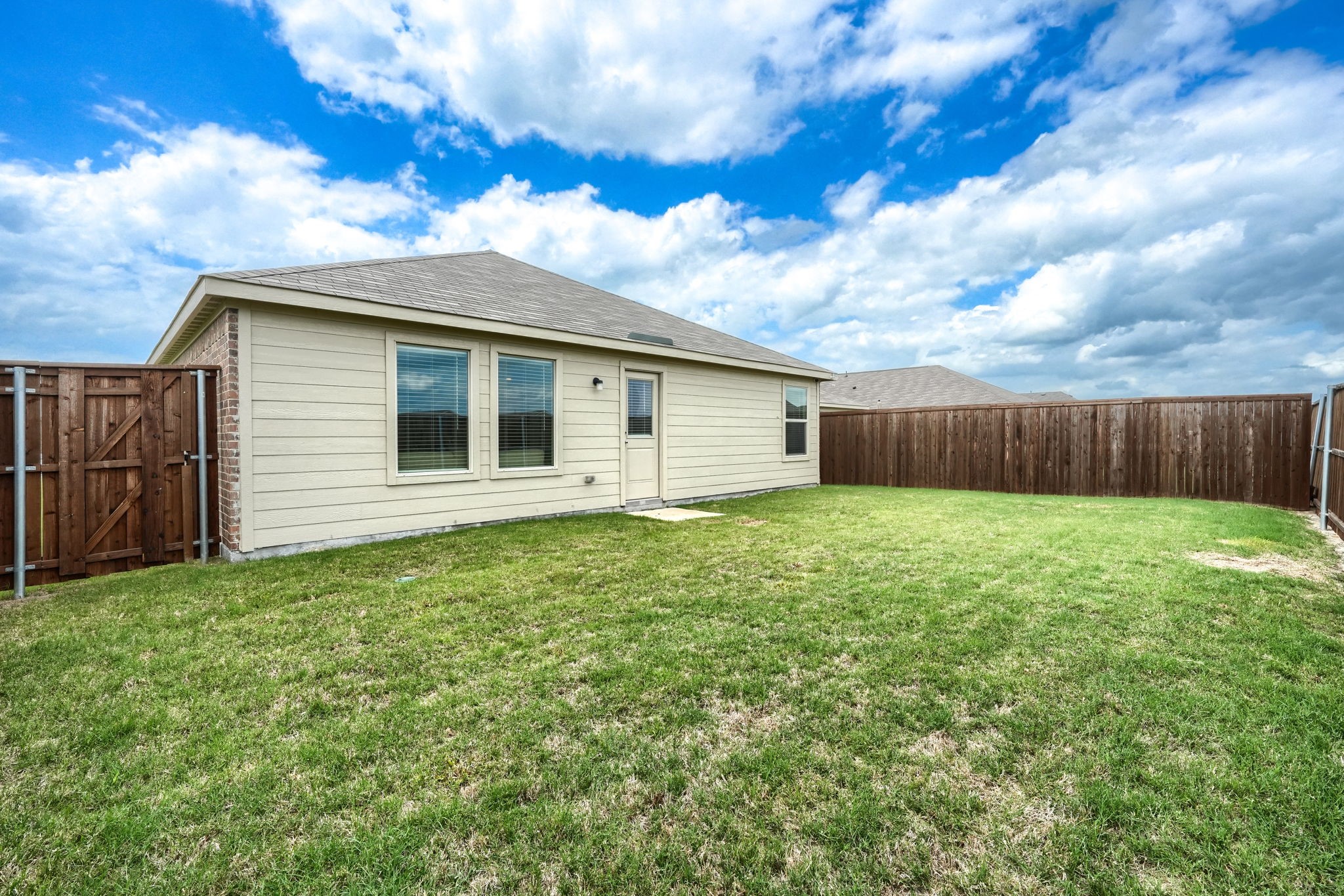 1318 Eldridge Pond Street