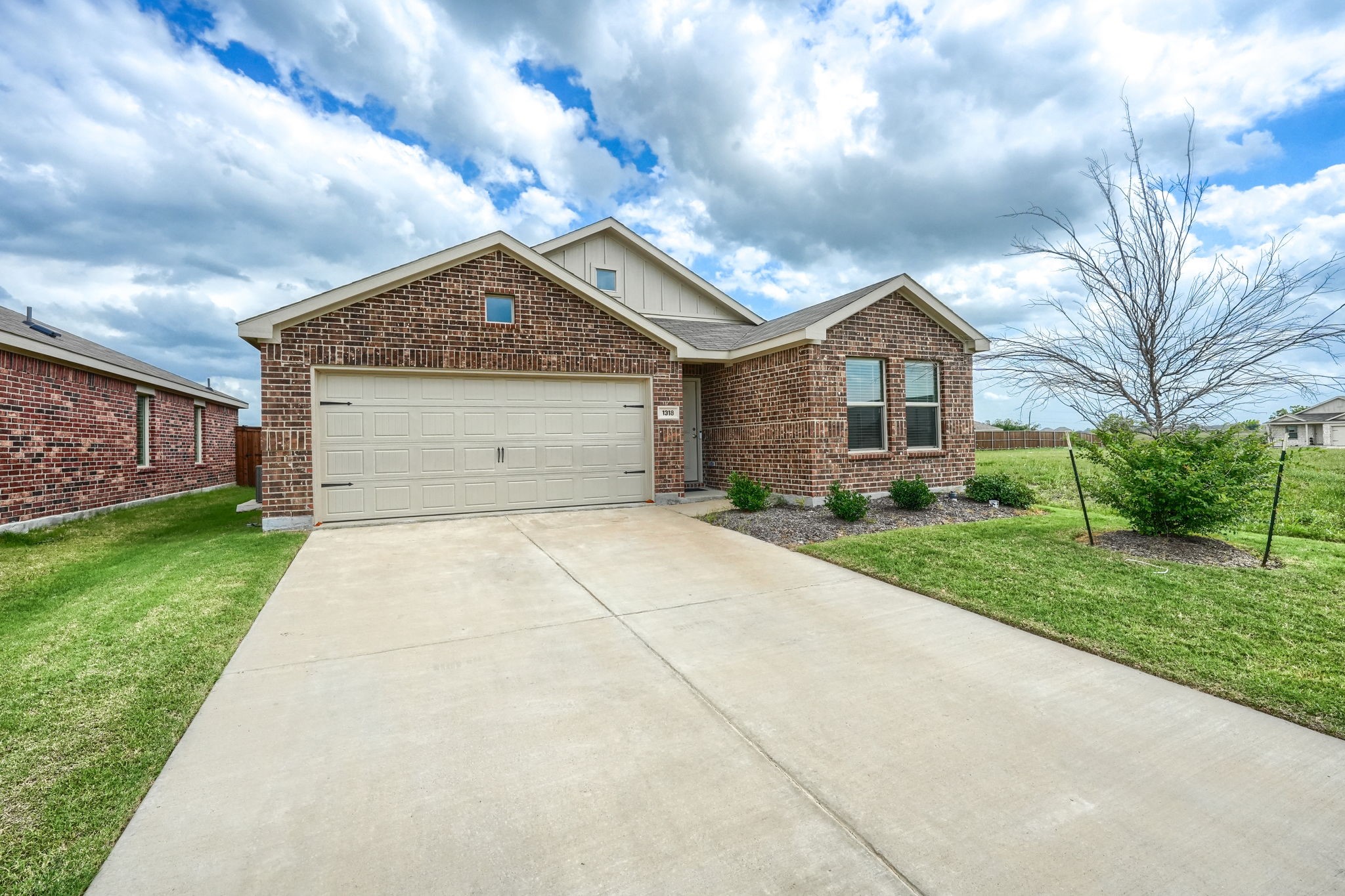1318 Eldridge Pond Street